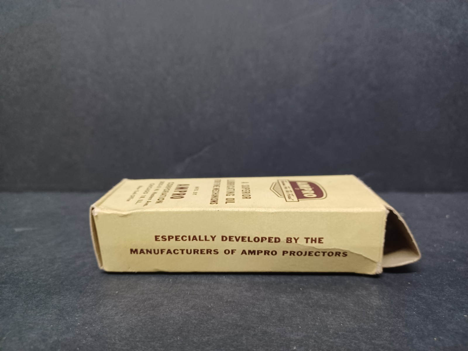 Vtg 1950s Ampro Futurist 8 Fine Mechanism Projector Oil in Original Packaging