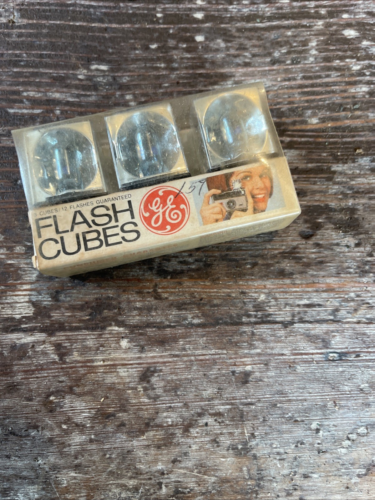Vintage Box of 3 GE Bluecoats Flashcubes – Still in shrink-wrap, super nice