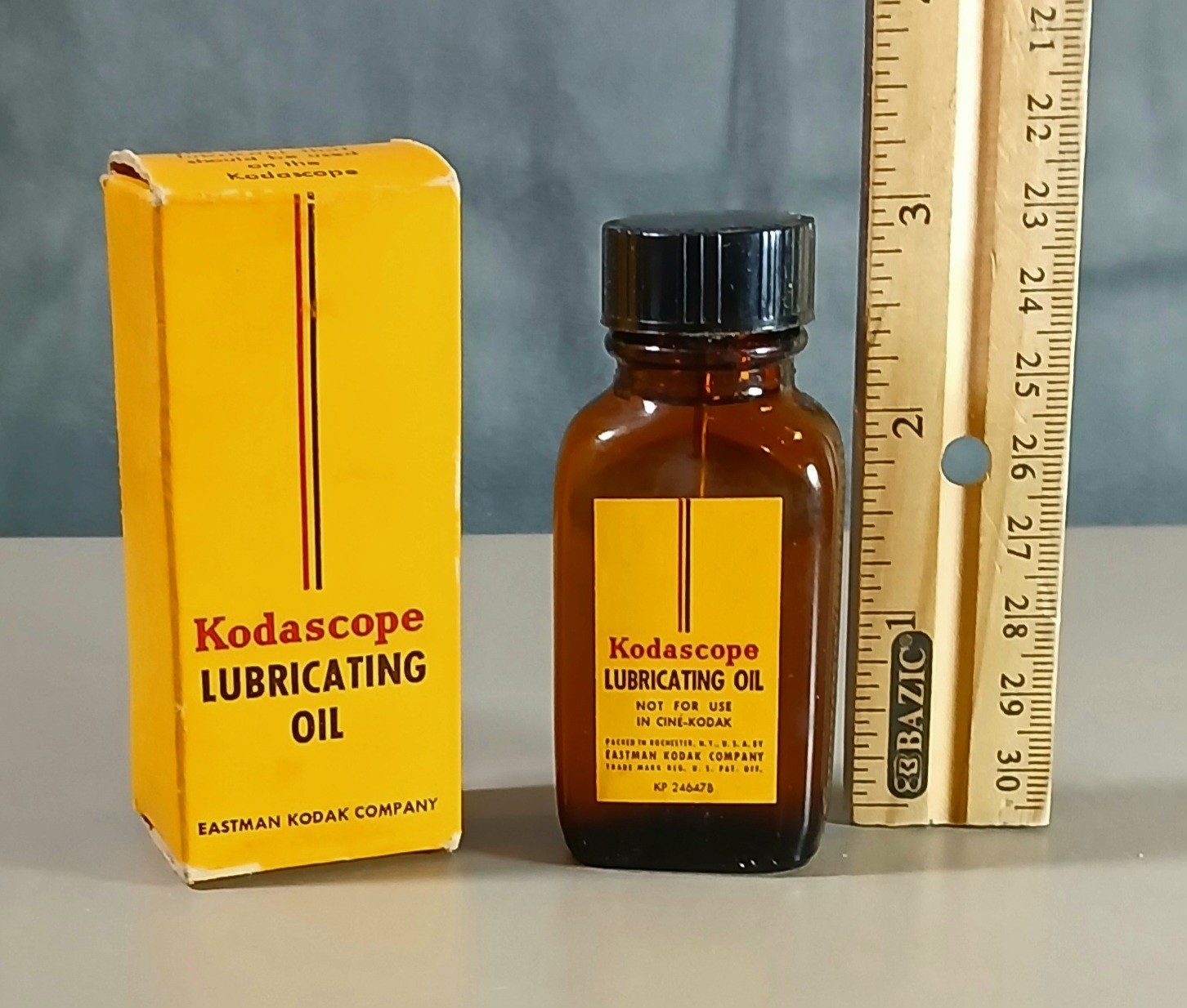 Vintage Eastman Kodak Kodascope Lubricating Oil Full Bottle in Box