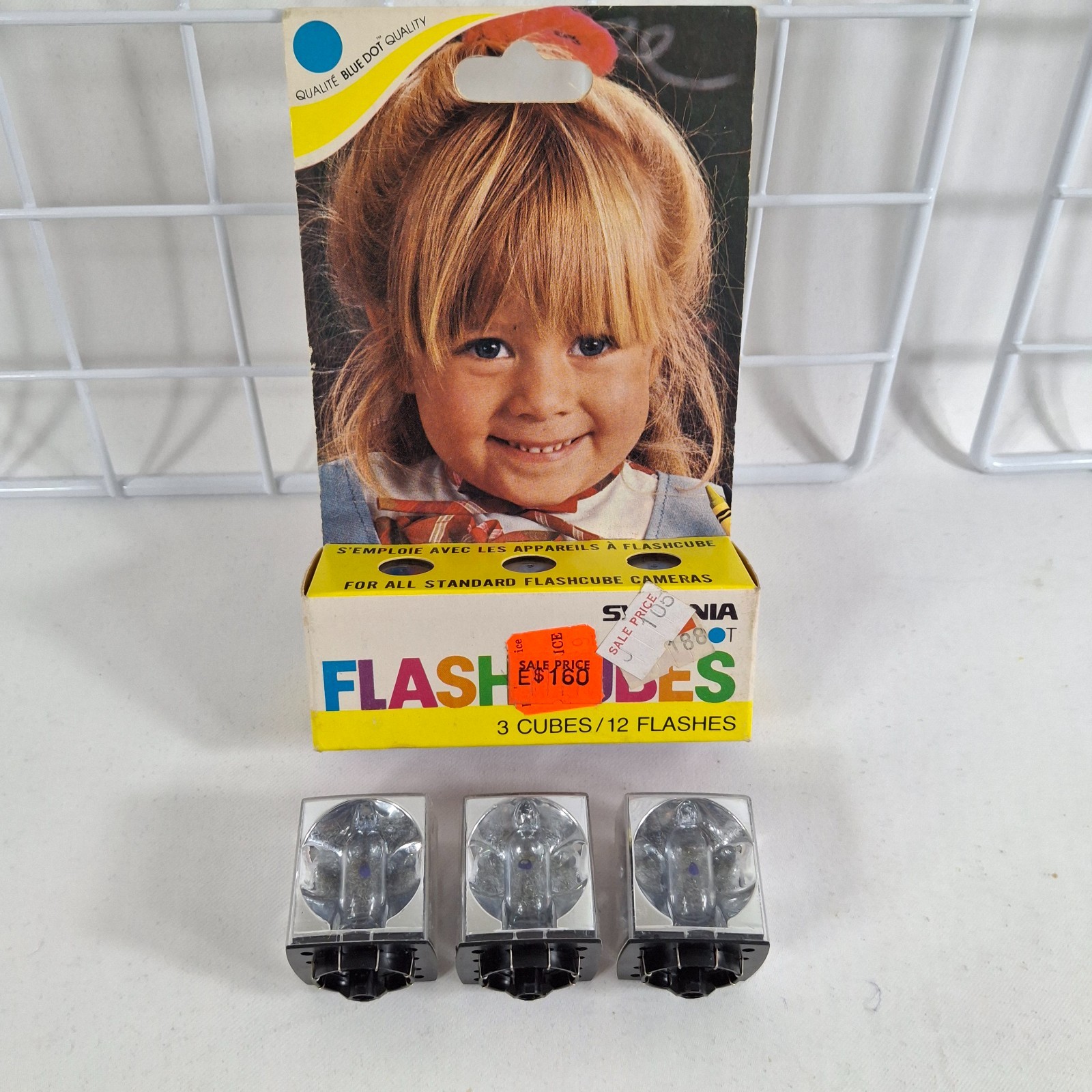 Vintage SYLVANIA Blue Dot Flash Cubes & Magicubes 9 Cubes/36 Flashes OriginalPkg