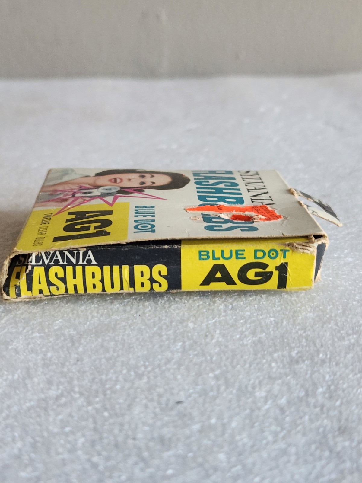 Vintage Sylvania Flashbulbs Blue Dot AG1 • 12 Clear Bulbs in Original Packaging