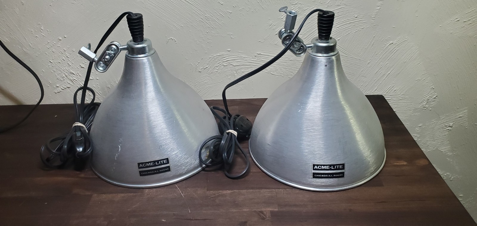 Pair Of Acme Lite Aluminum Photo Shoot Light Fictures Tested With Brackets