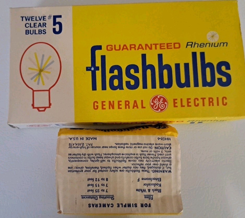 Lot of Vintage GE Flash Bulbs Surefire 15 #5 and 4 5B