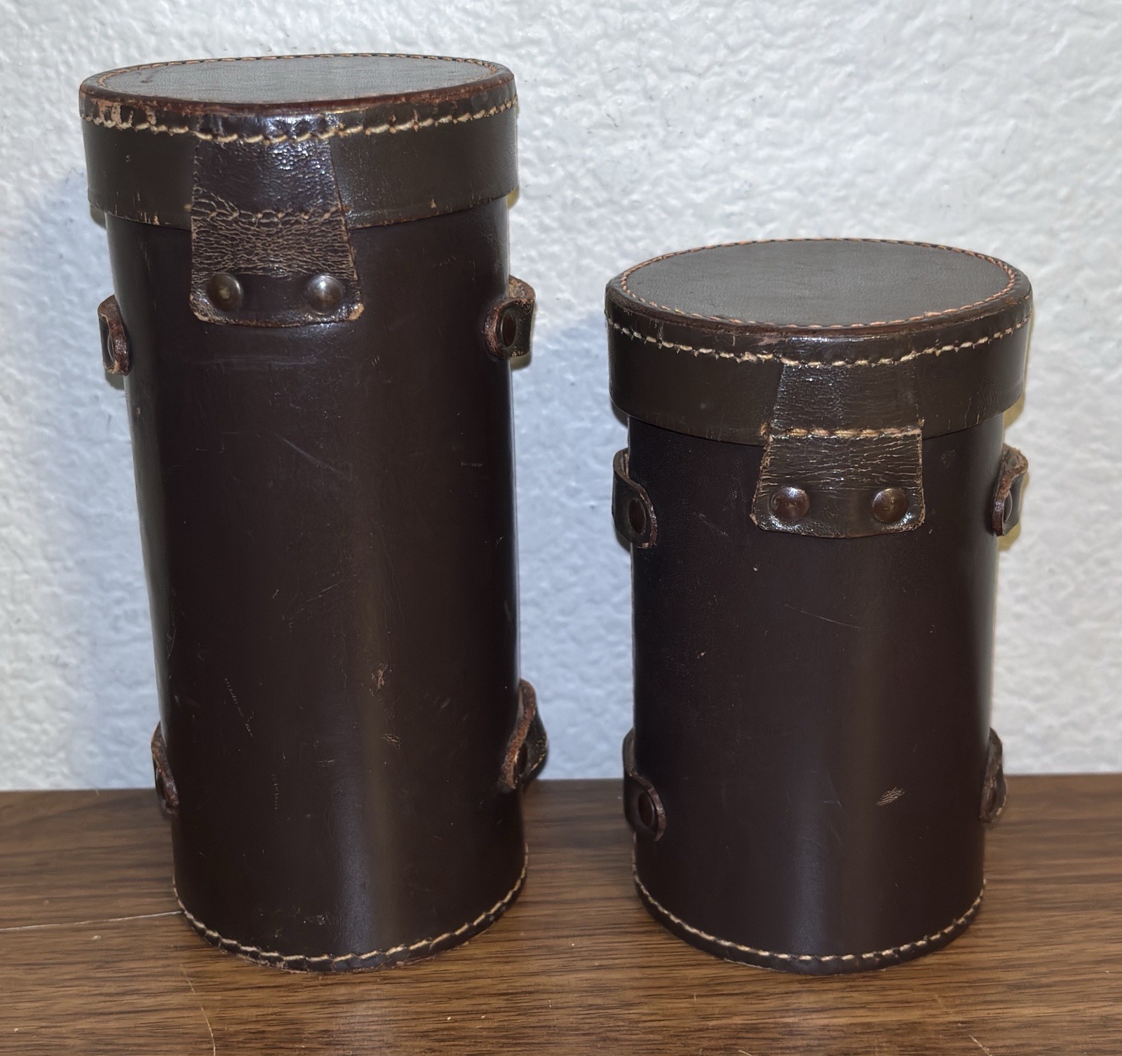 2 VINTAGE ELEITZ WETZLAR Germany Brown Leather Leica Snap Lens Cases 6” & 4.5”
