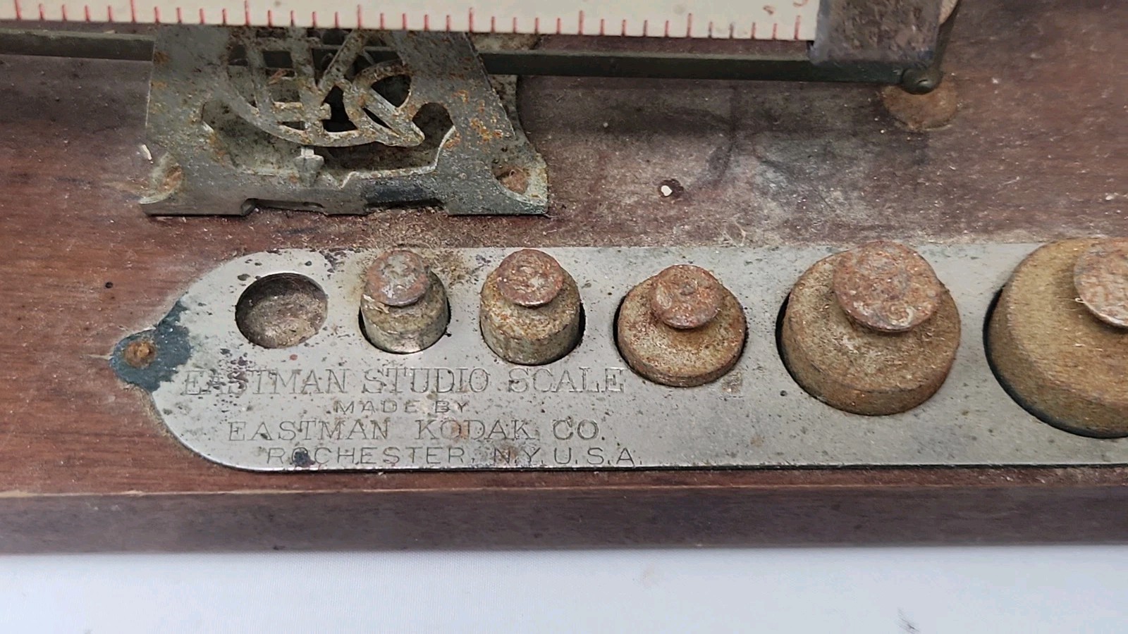 Hey, that’s a cool Eastman Kodak Photography Studio Scale! With Original Box