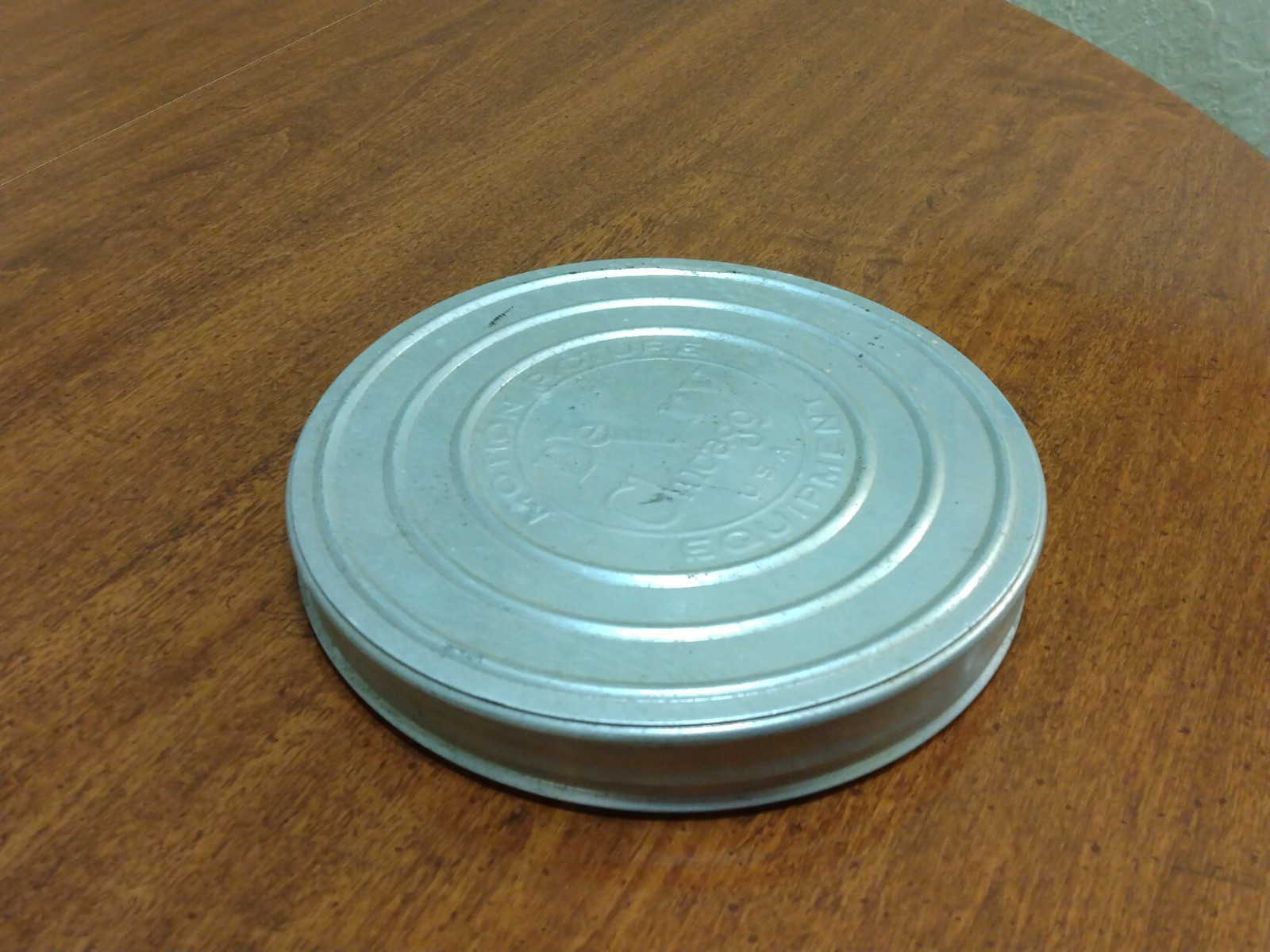 Vintage DeVry Metal Motion Picture Film Reel & Case Chicago USA