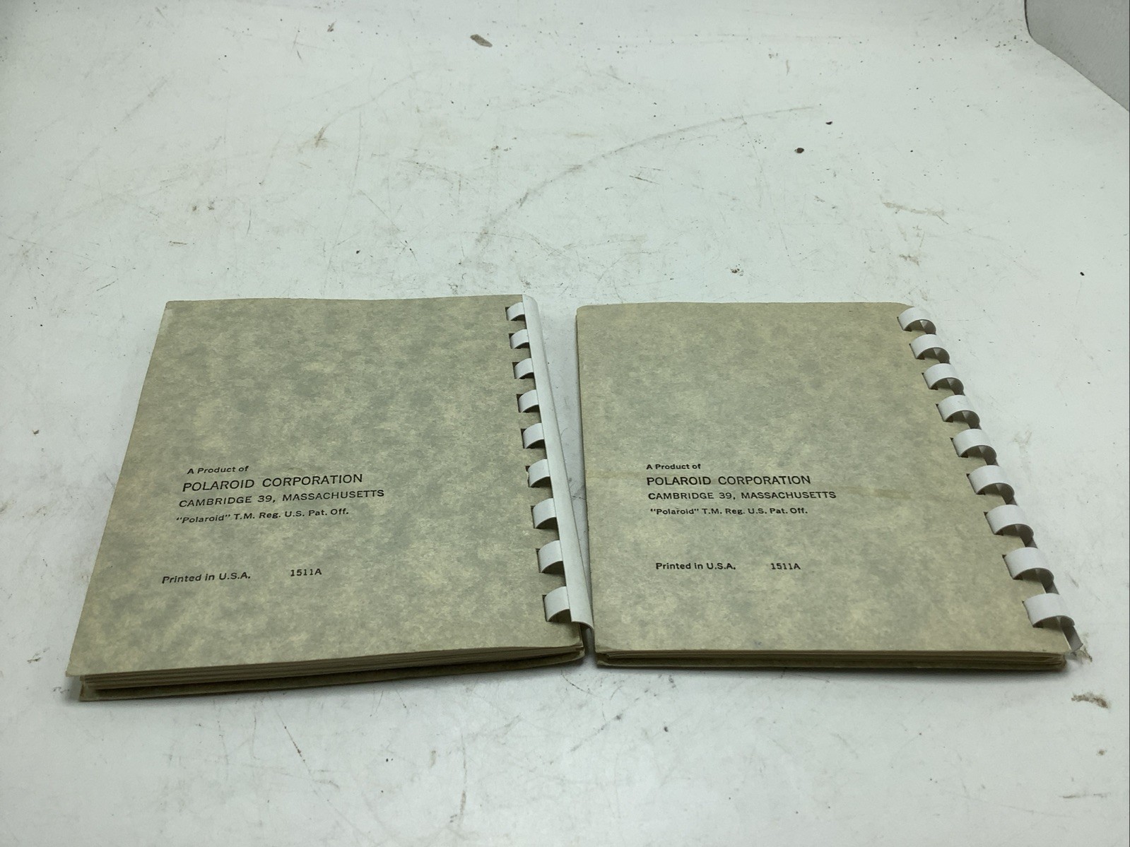 Lot of 2 *VINTAGE* POLAROID LAND PICTURE ALBUM, #1511A – EXCELLENT COND