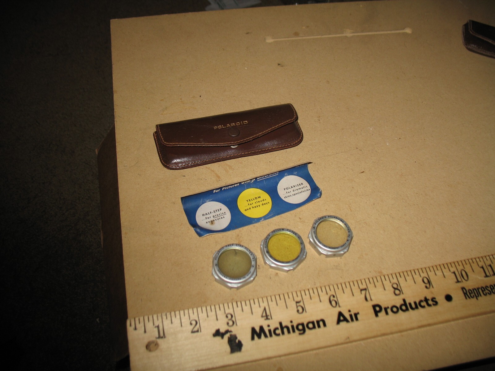 VTG POLAROID CAMERA FILTER KIT #541 HALF STEP YELLOW & POLARIZER & CASE 30-32mm