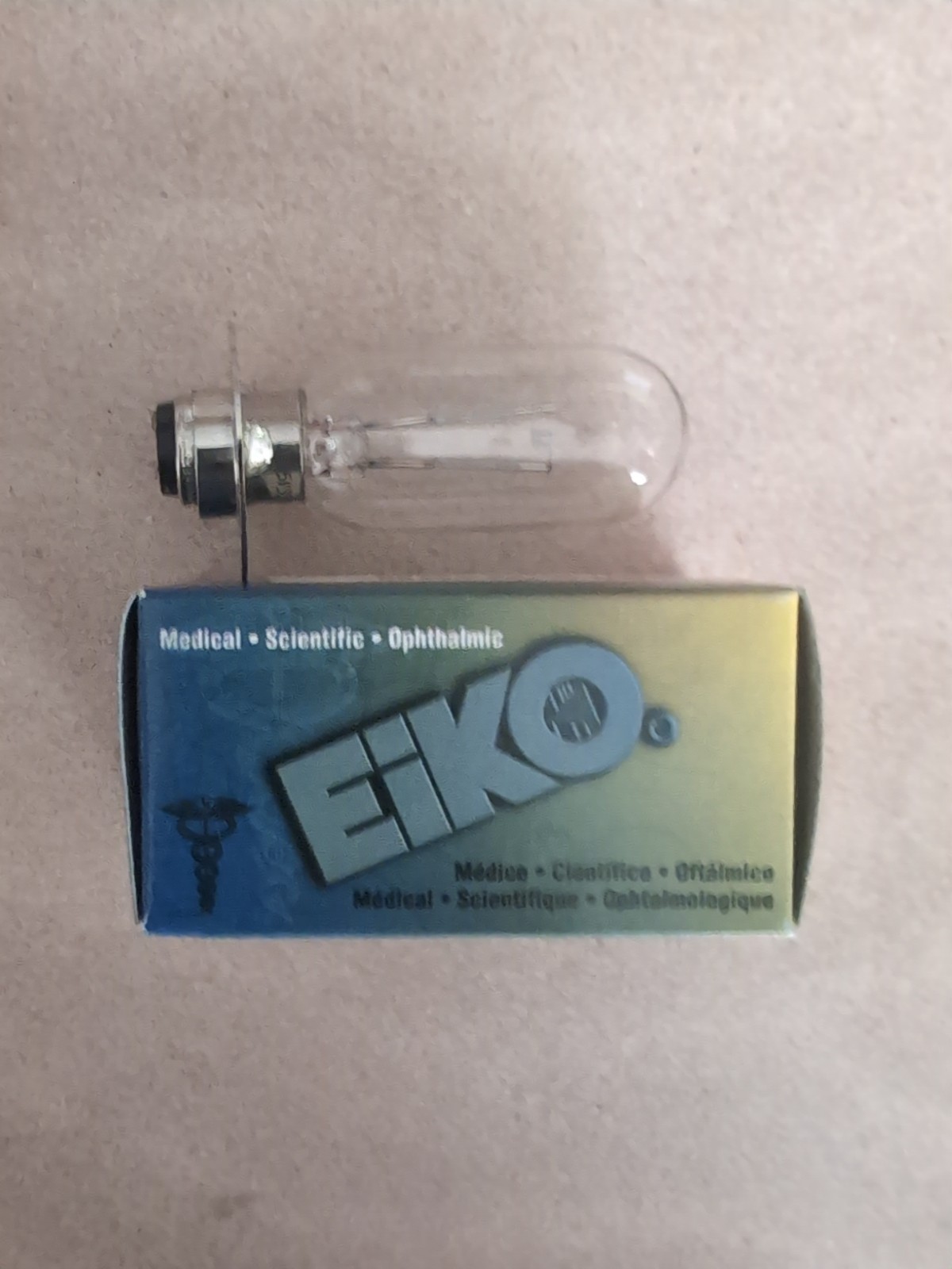 Eiko 41366 Lamp Bulb Projector Bulb 33W 6V Prefocused Flange Base Japan