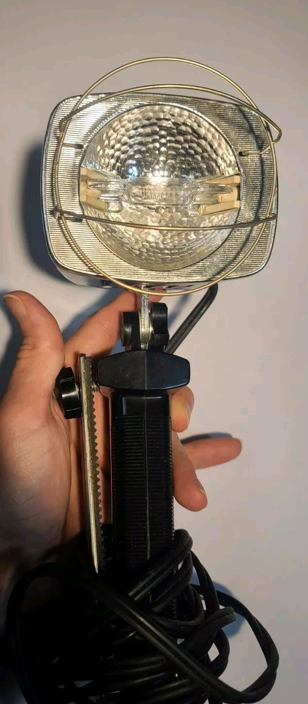 Vintage Sylvania Sun Gun II Movie Light TESTED see pics ! Model SG-55
