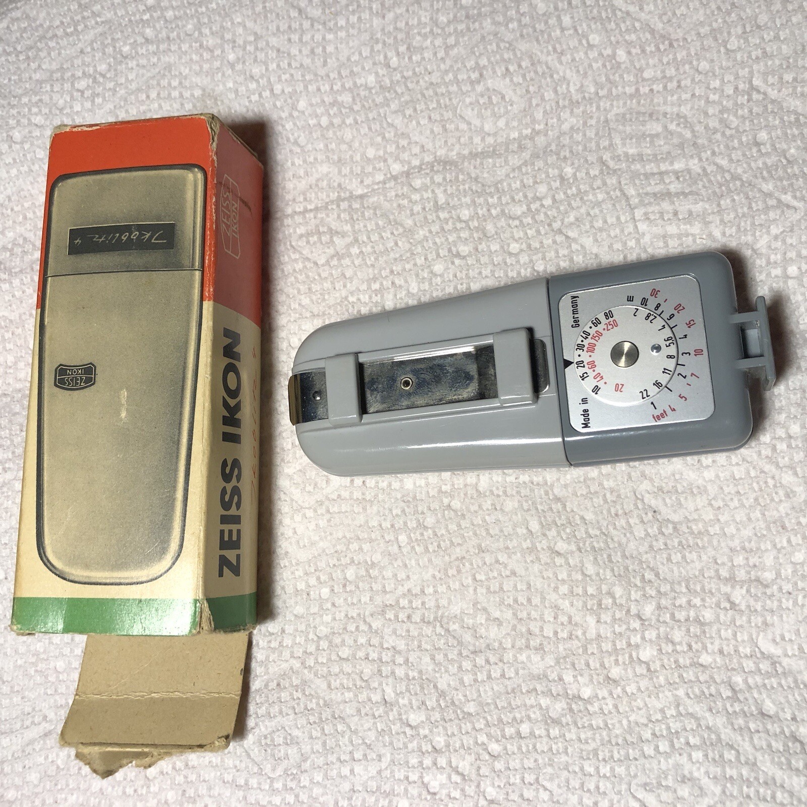 Vintage ZEISS IKON Ikoblitz 4 in Original Box Germany Pre-Owned no Flash bulb