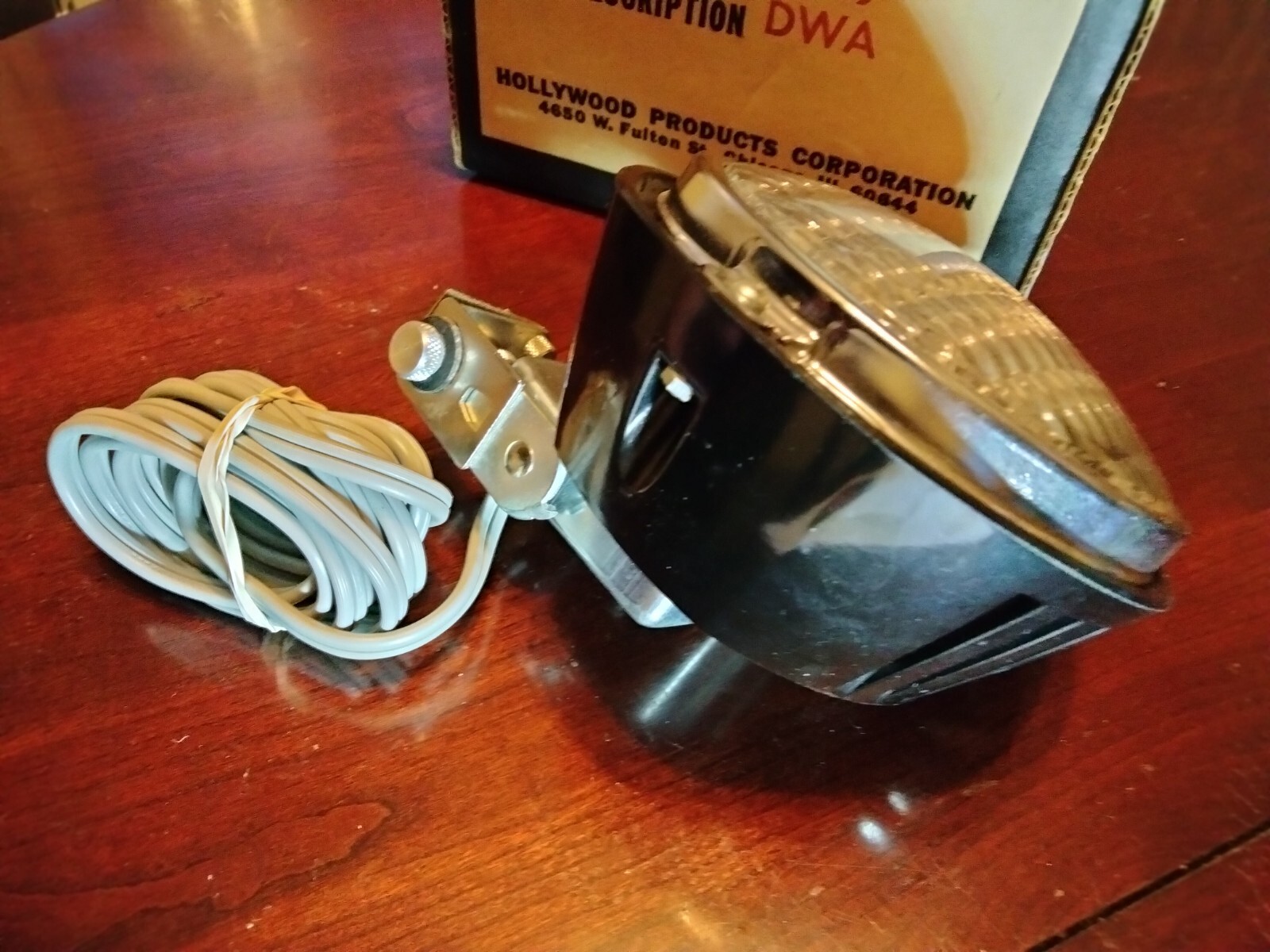 HOLLYWOOD CAMERALITE Model 919 Vintage Working GE TOPMOUNT for Movies/Cameras