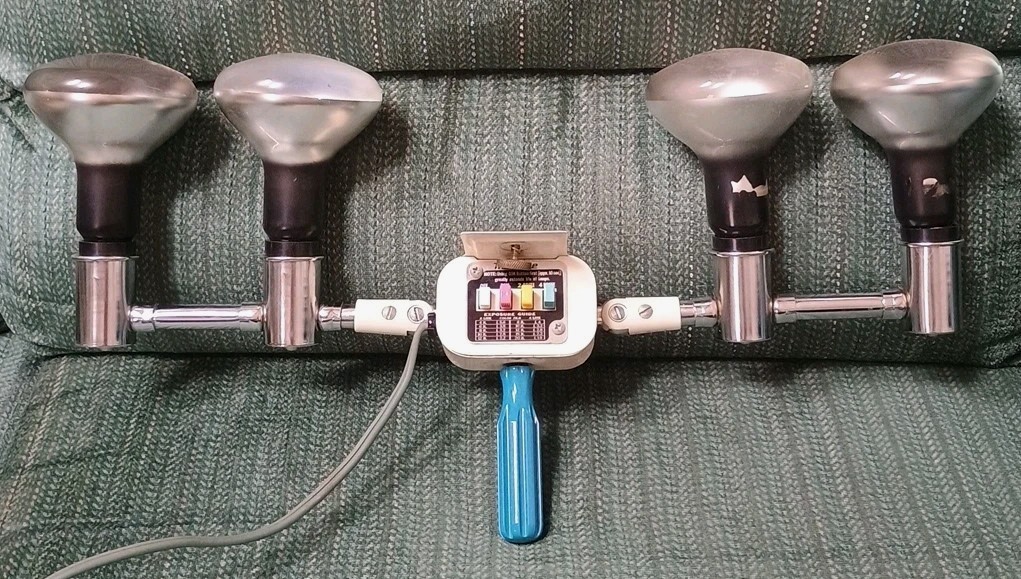 Vintage Mobilite Spot Light 4 Bulb Bar for Photography w/Metal Case