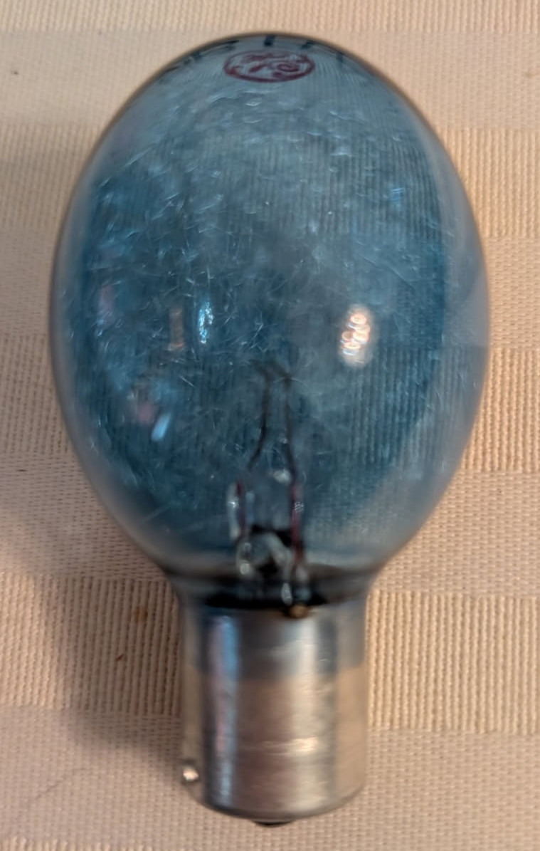 (7) Vintage General Electric GE 5B Blue Flashbulbs – Partial box of 7 bulbs