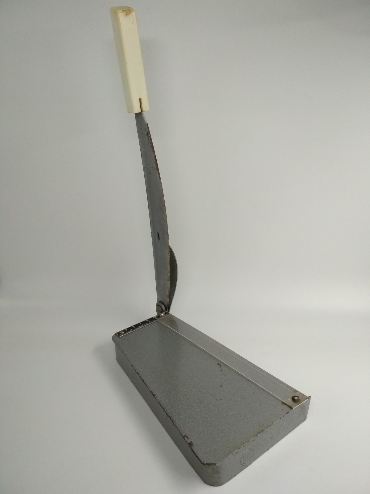 Soviet photo paper cutter (straight, even cut), photo cutting, *1168