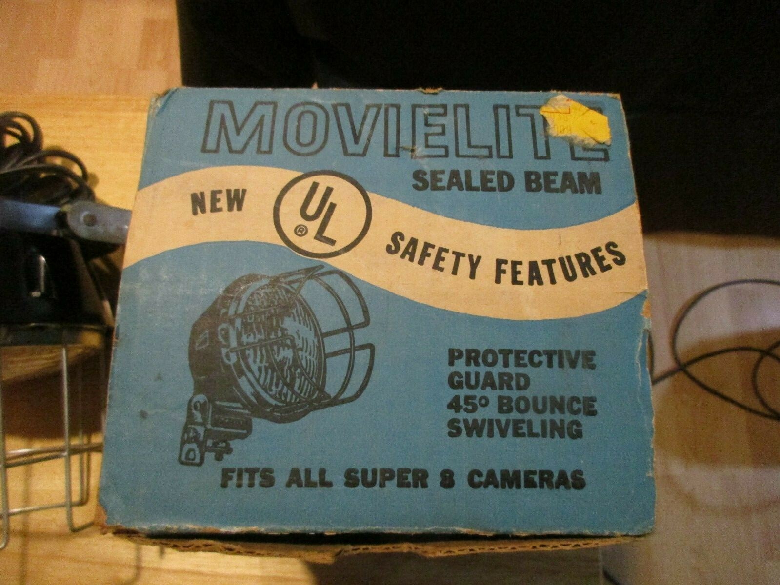 ACME-LITE Movielite Sealed Beam Protective Guard 45 Bounce Swiveling super 8 Cam