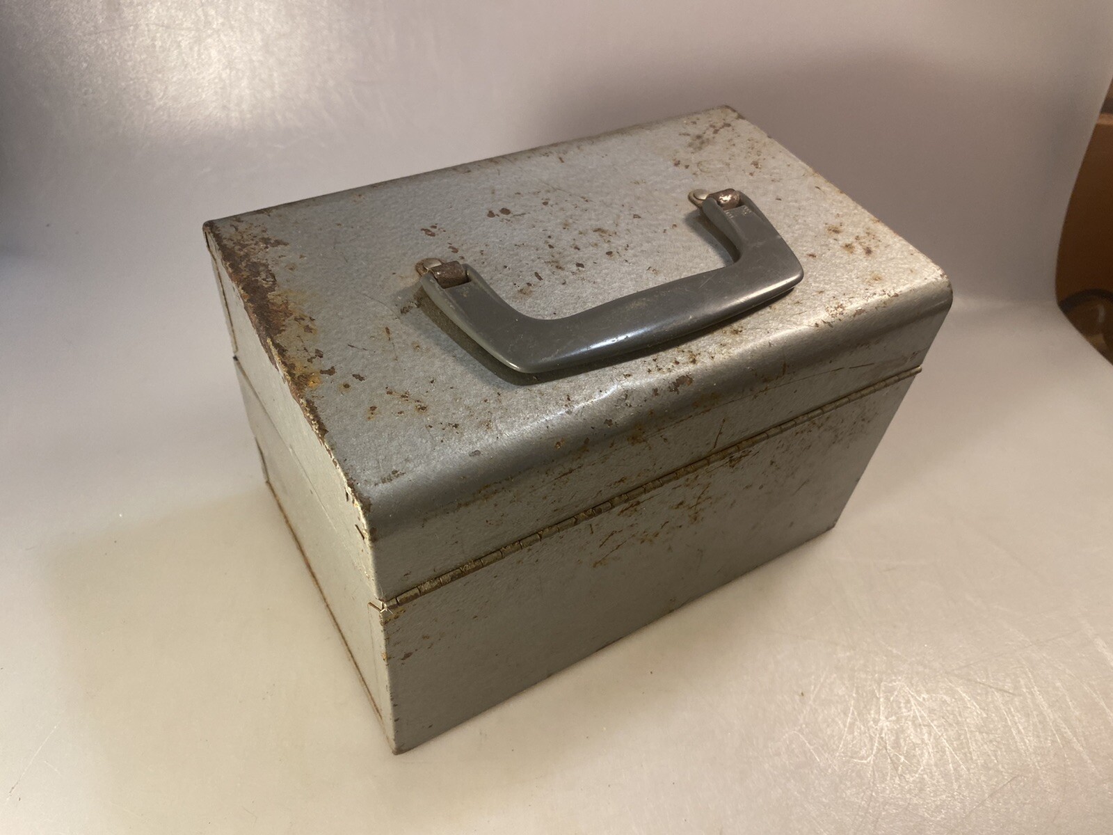 Vintage Reel To Reel Metal Storage Box W/ 6 Empty Metal Reel Cases