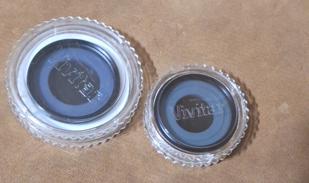 VIVITAR 52mm / 49mm POLARIZING Lens JAPAN and Plastic Case