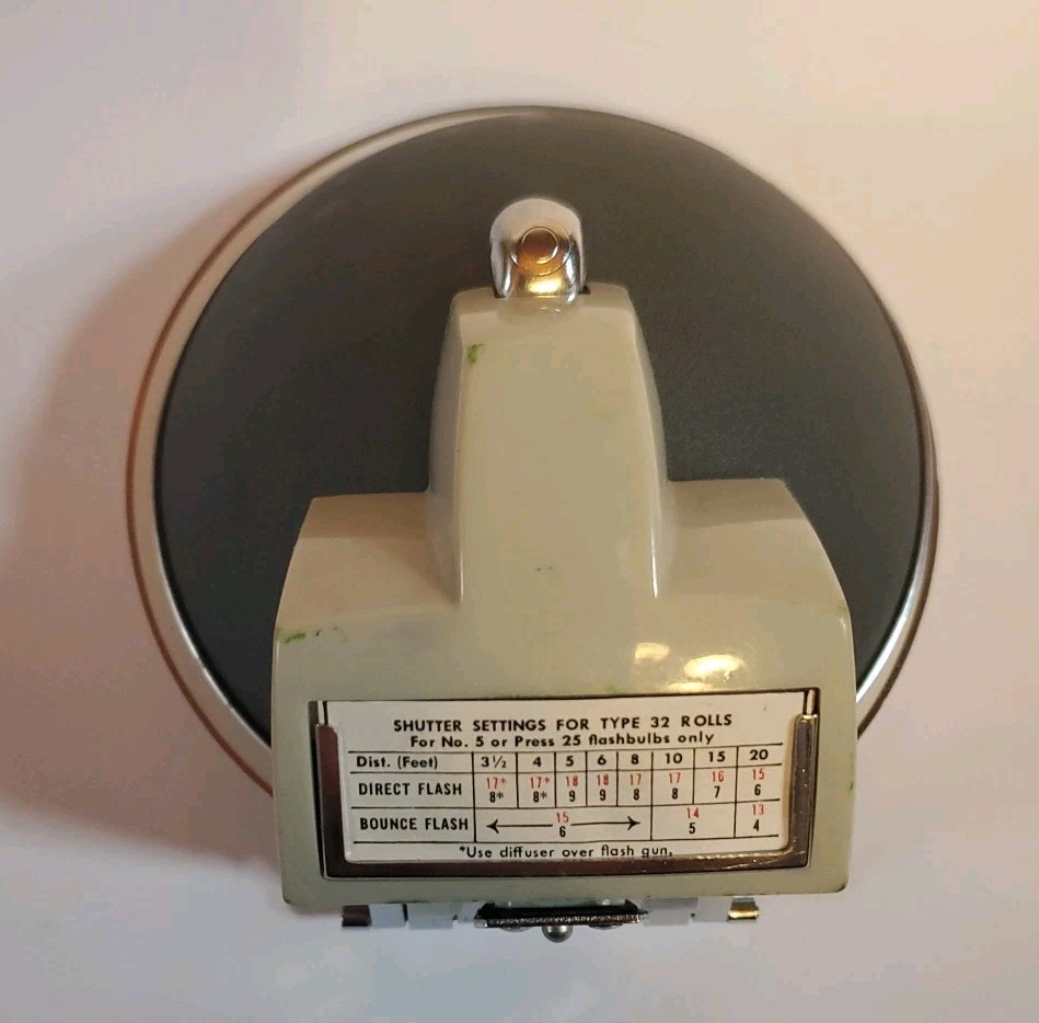 Vintage Polaroid BC Flash Model 281 for Land Camera w/ 14 Flash Bulbs