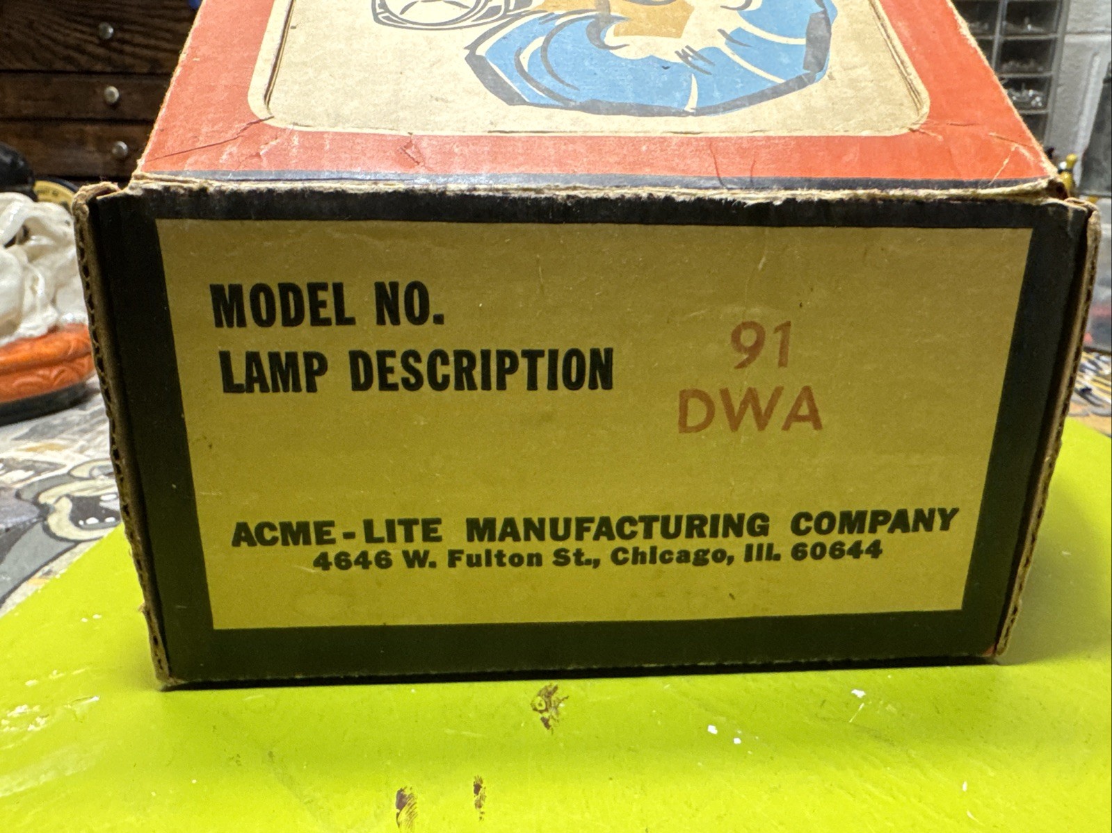 Acme-Lite Cameralite by GE Top Mount light for Super 8 Cameras