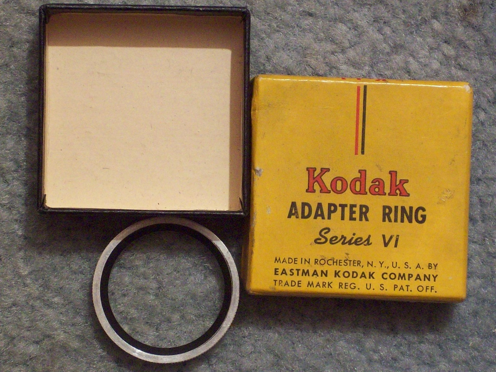 KODAK 1946 c ADAPTER RING SERIES VI IN ORIGINAL BOX ( threads are coarse pitch