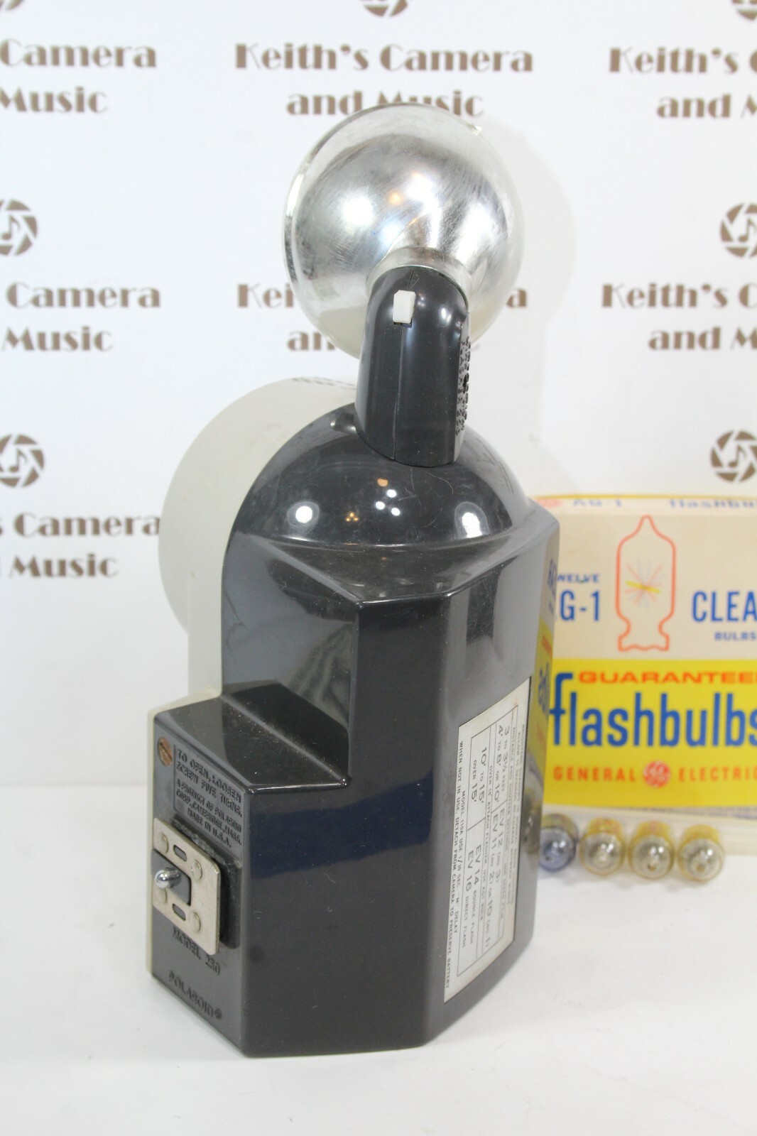 Polaroid Camera Wink Light Model 250 + top flash bowl + bulbs clean but untested
