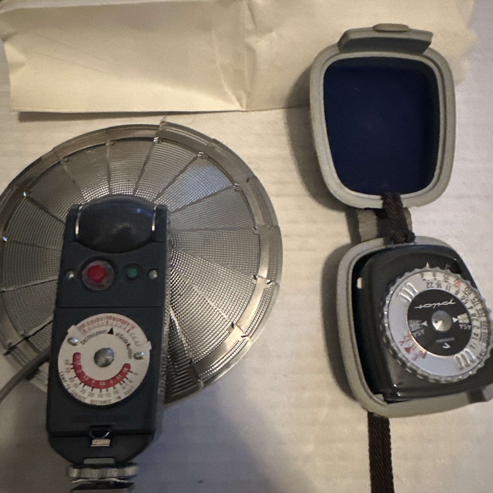 Vintage Honeywell Tilt-A-Mite Camera Flash Unit Fan Style & Gossen Pilot Light +