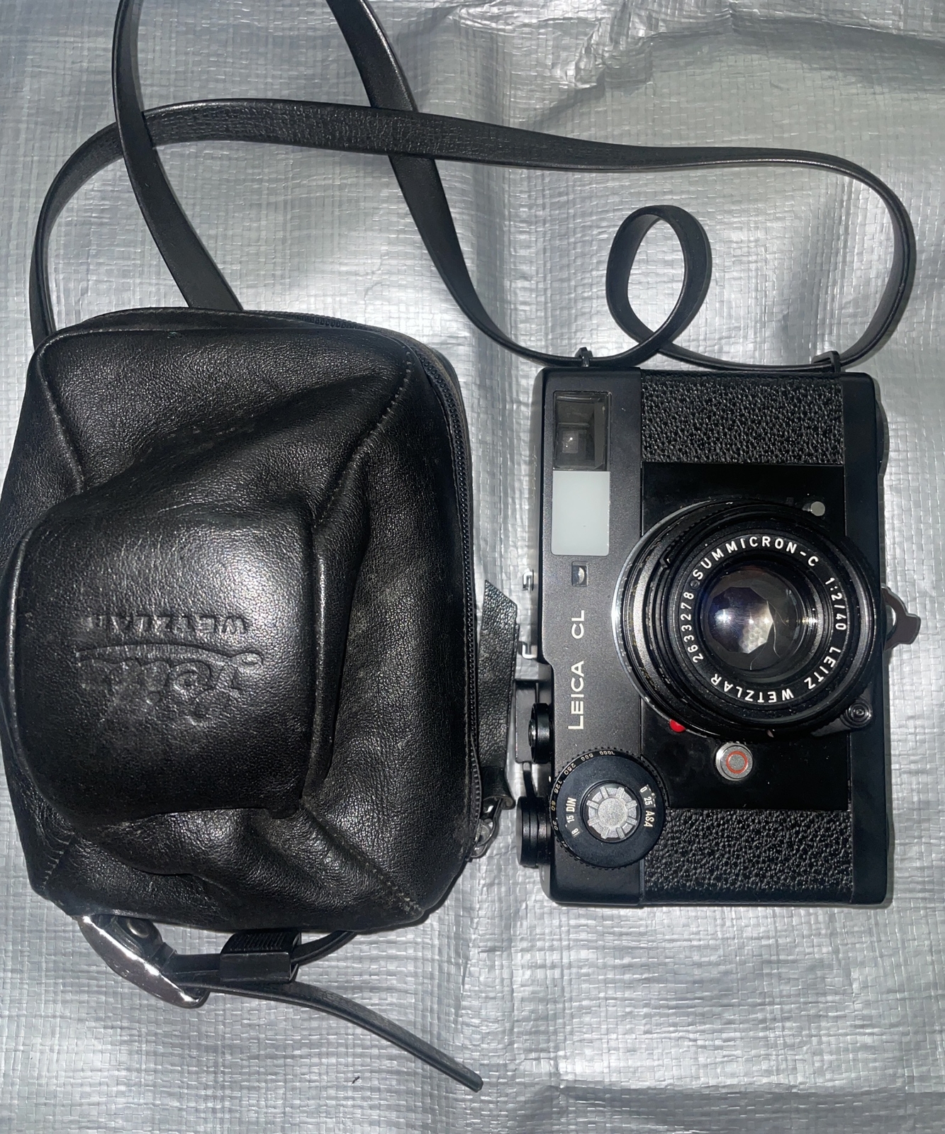 LEICA CL Film Camera Summicron C 40mm f2 Lens with Leitz Wetzlar case, strap