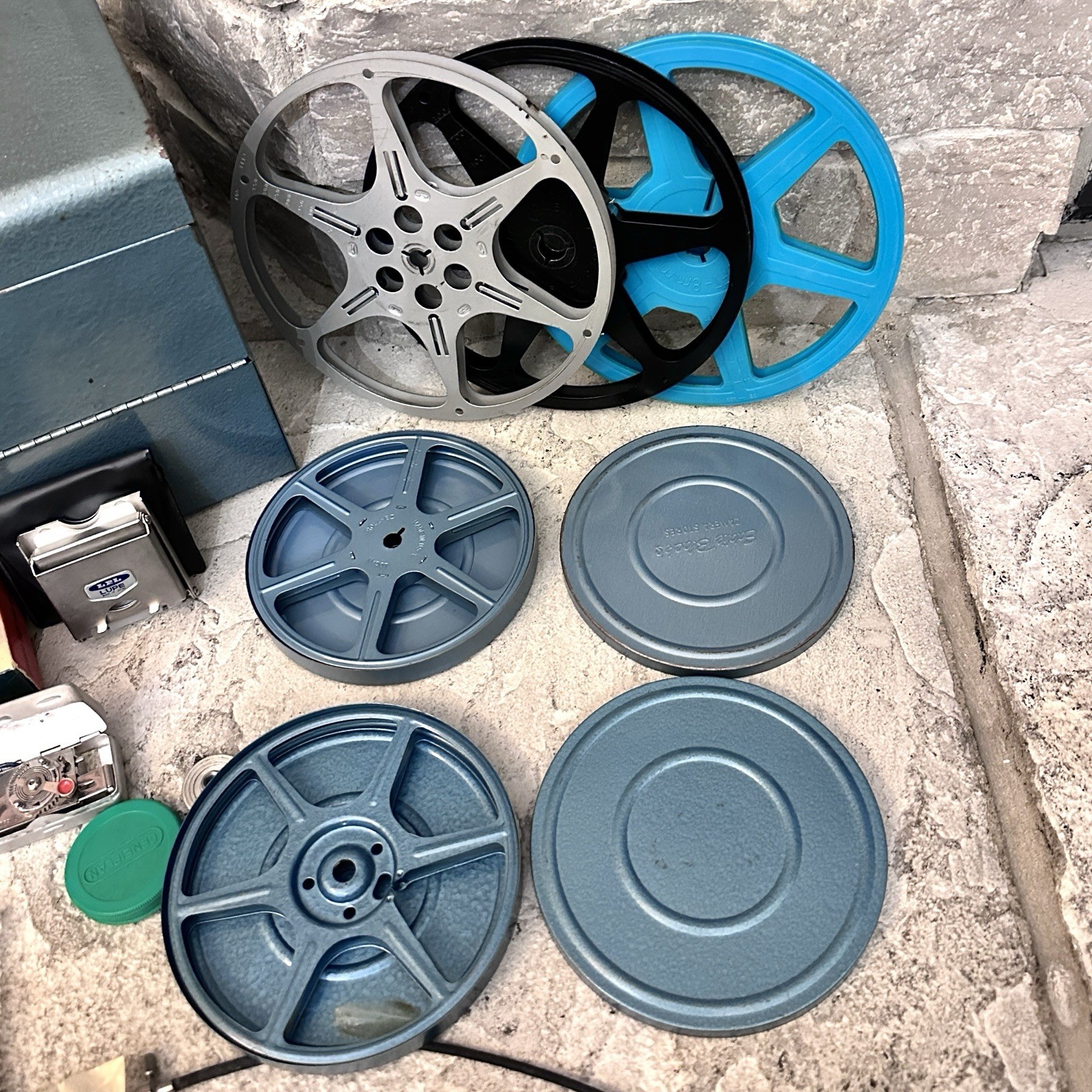 Vintage Logan De Luxe Movie Film 8mm 12-Reel Chest Autoknips Sekonic Meter Lot