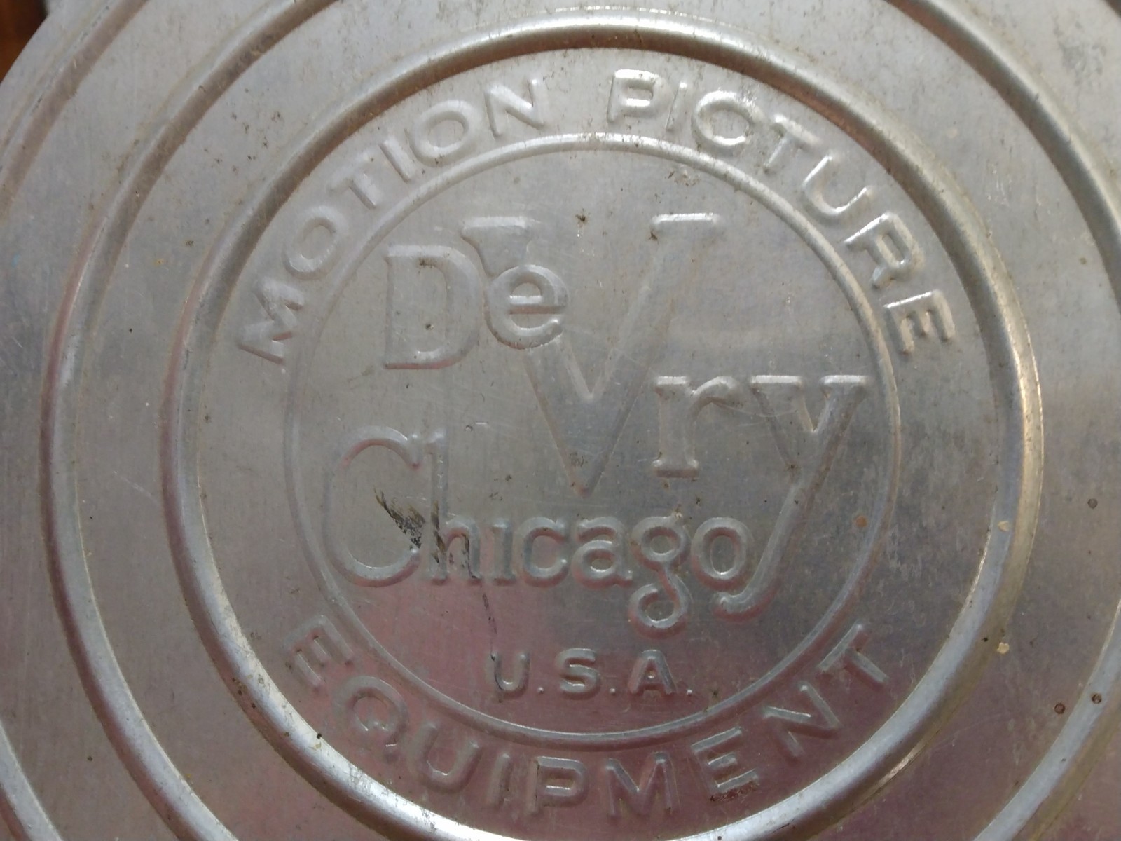 Vintage DeVry Metal Motion Picture Film Reel & Case Chicago USA