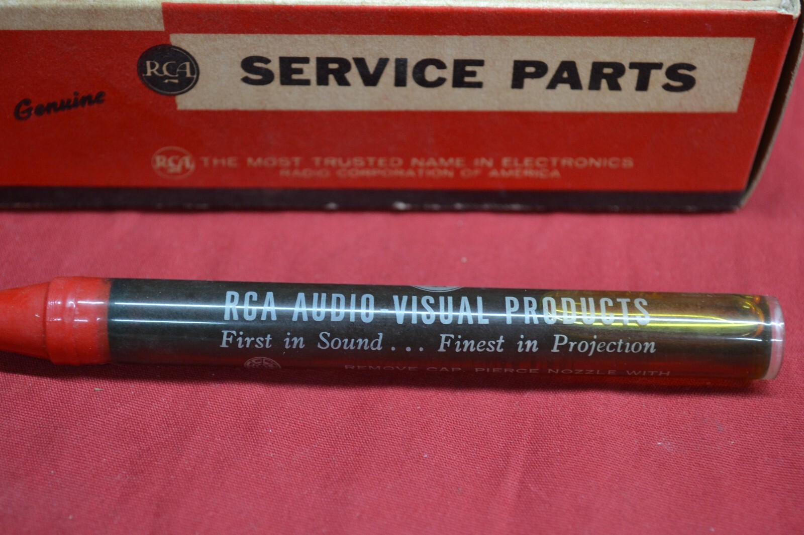ORIGINAL RCA PROJECTOR OIL AND DISPENSER * 214719 * IN ORIGINAL BOX * BRAND NEW