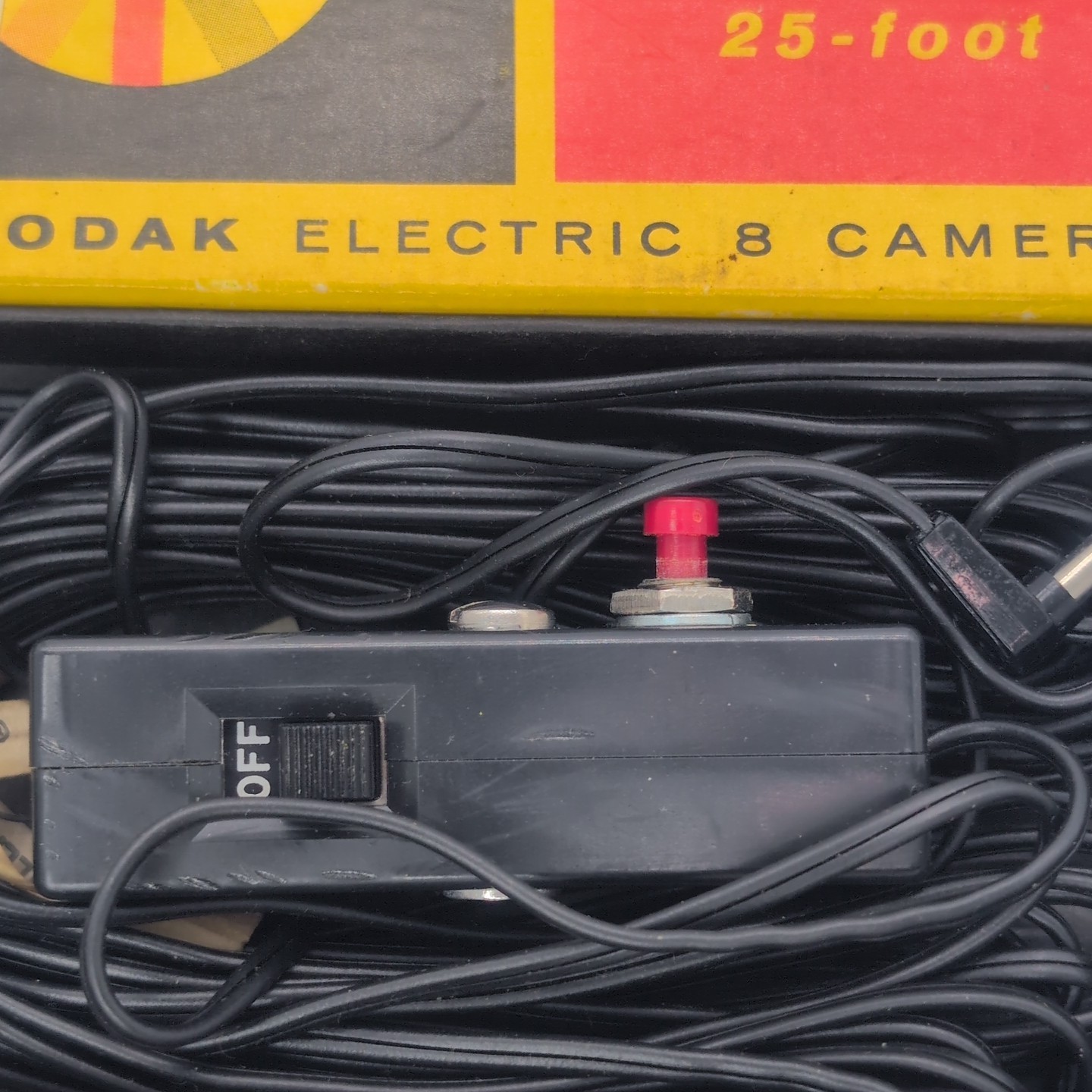 Kodak Remote Control Cord D351, 25 Foot, for Electric 8 Camera Original Box Vtg