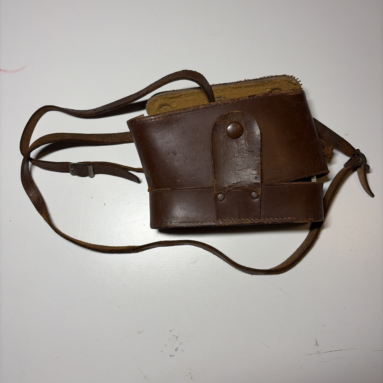 VINTAGE CAMERA IN LEATHER CASE GERMANY AGFA ISOLETTE II CAMERA LENS EXTENDS OPEN