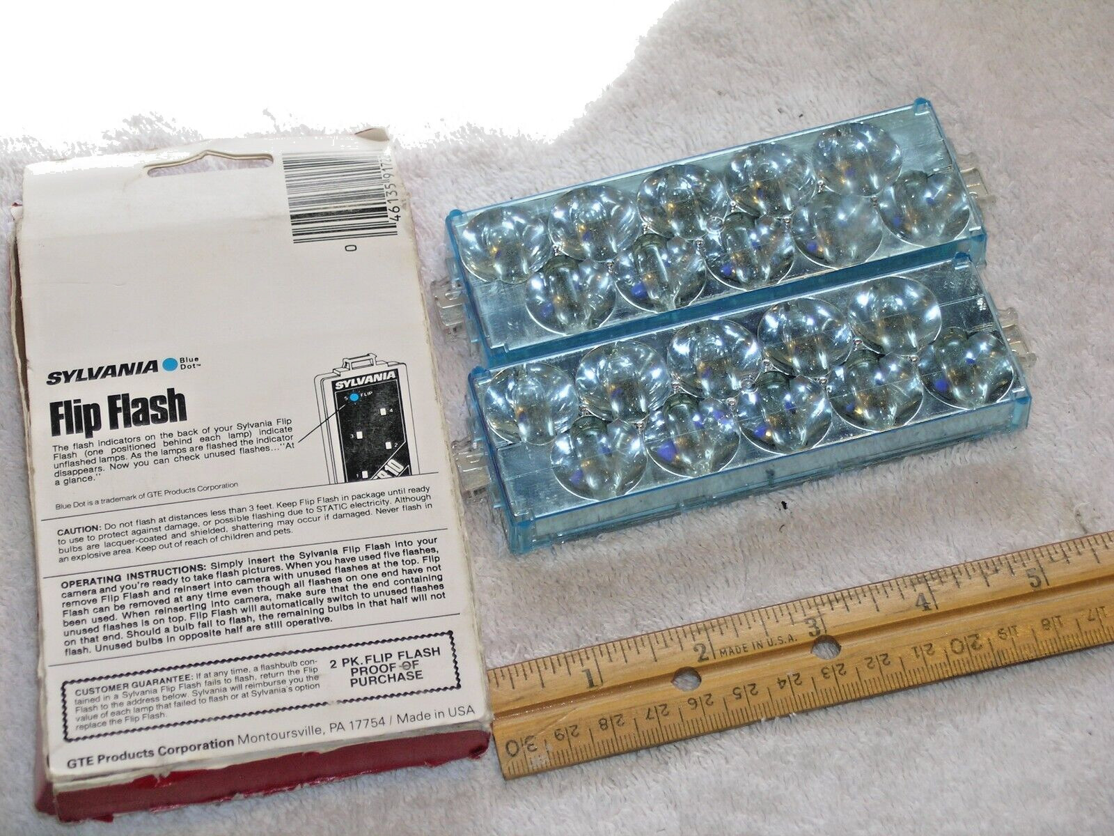 Vintage camera flash bulbs M3B x 8 and four (4) complete flip flash cube sets