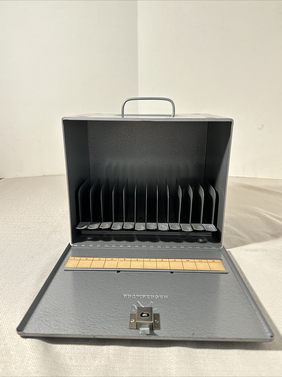 VTG BRUMBERGER 8MM METAL REEL HOLDER CASE STORAGE CASE ONLY 1950 MID CENTURY
