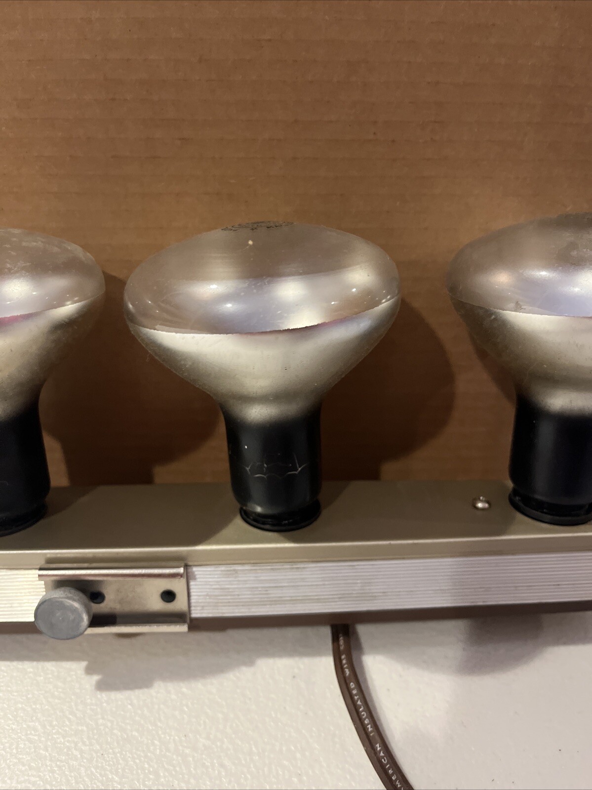 Vintage Deluxe Flood Light Movie Lamp Bar & Metal Case Tested & Works