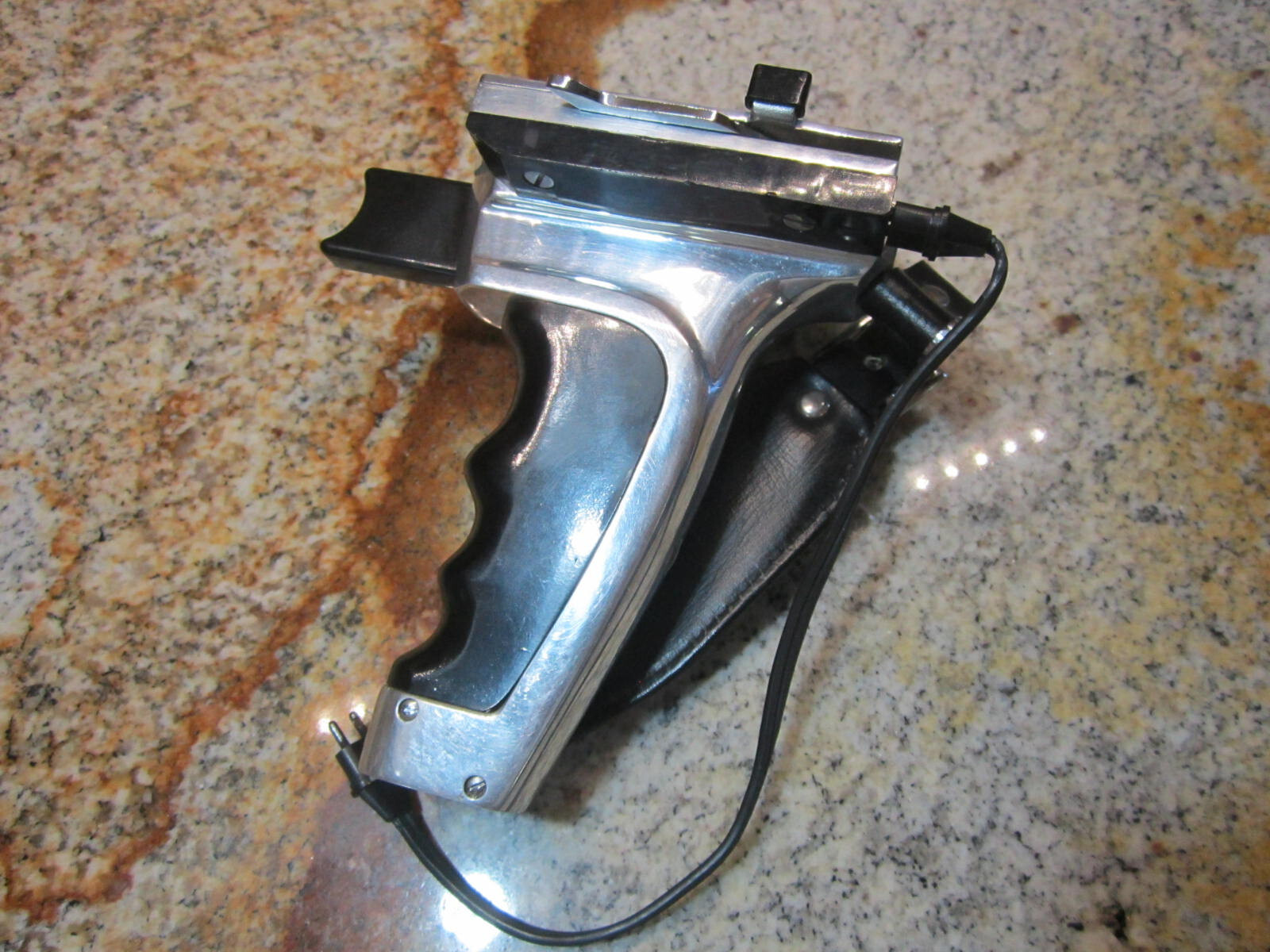 GORGEOUS BOLEX DECLIC HANDLE ELECTRIC HAND GRIP for MST motor 16mm movie camera