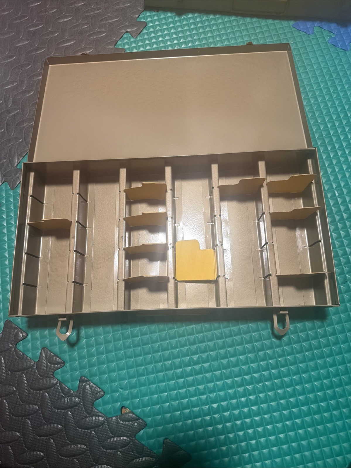Metal De Luxe 2″ x 2″ Slide File, Perfect for 2 X 2 coin holders!