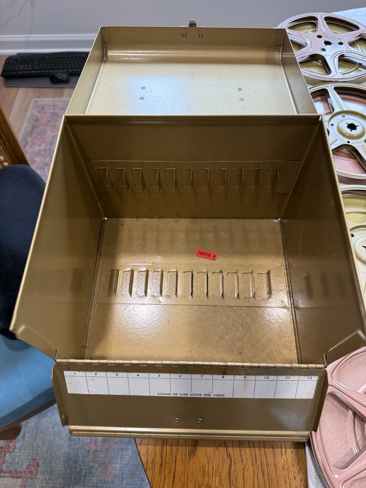 8mm Film-reel Canisters With Storage Case. All Canisters Are Empty-no Film.