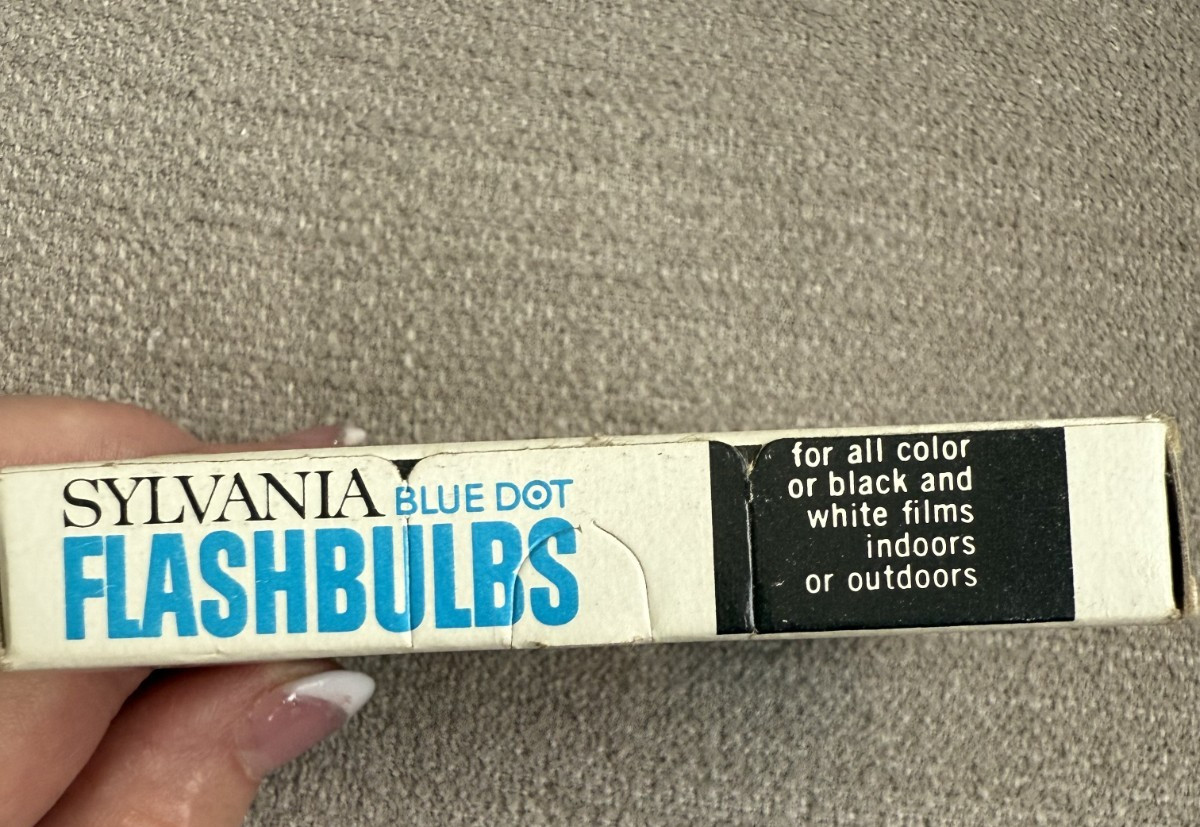Sylvania Vintage Blue Dot Flashbulbs AG1B – 2 Boxes 24 Blue Bulbs 210 C NOS