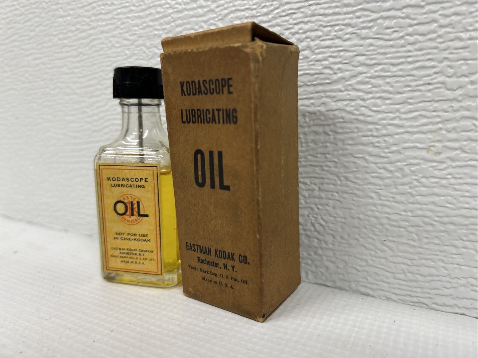 Vintage Eastman Kodak Kodascope Lubricating Oil Box Partial Bottle