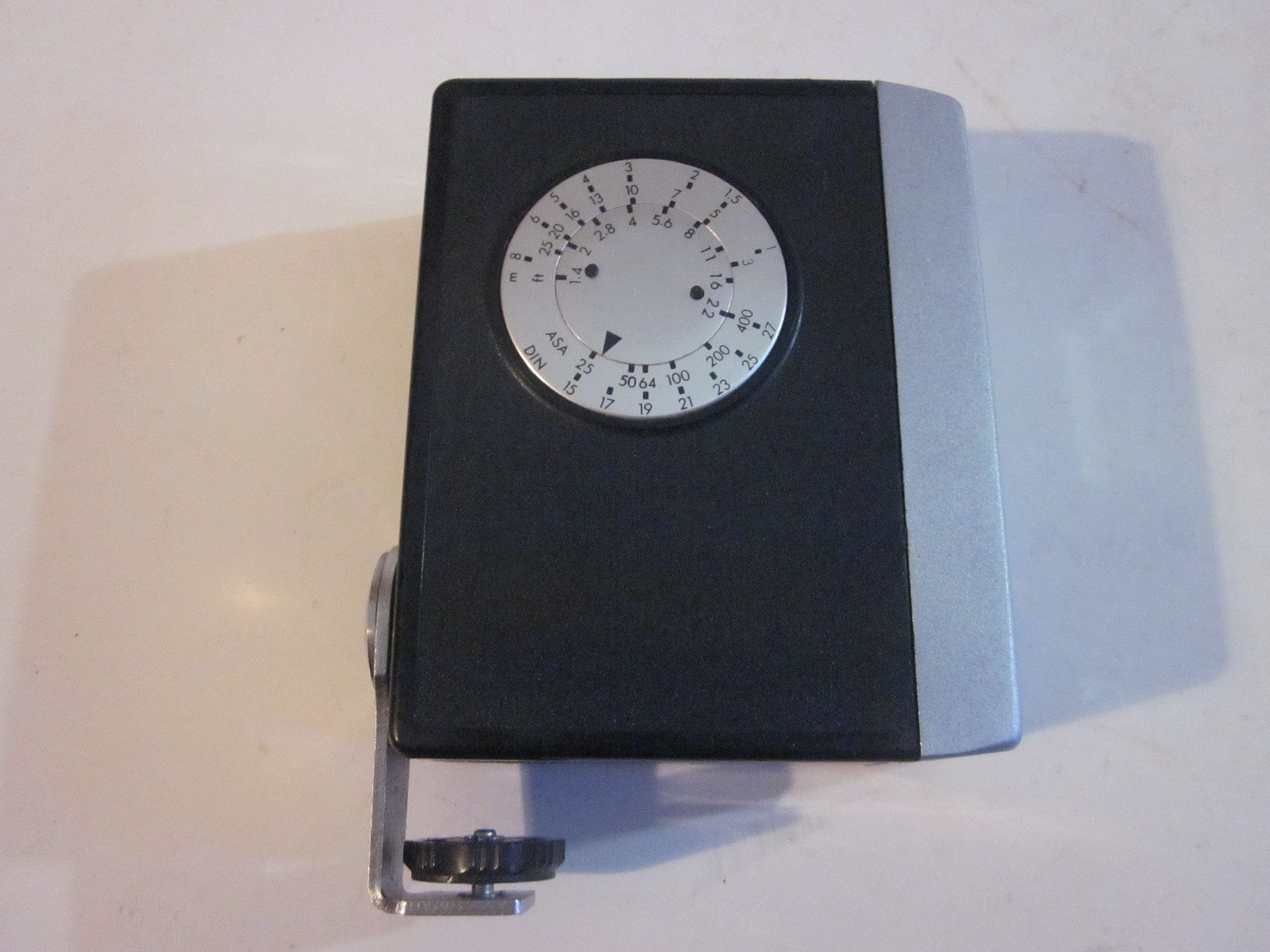 VINTAGE KAKO 828 CAMERA FLASH W/CORD
