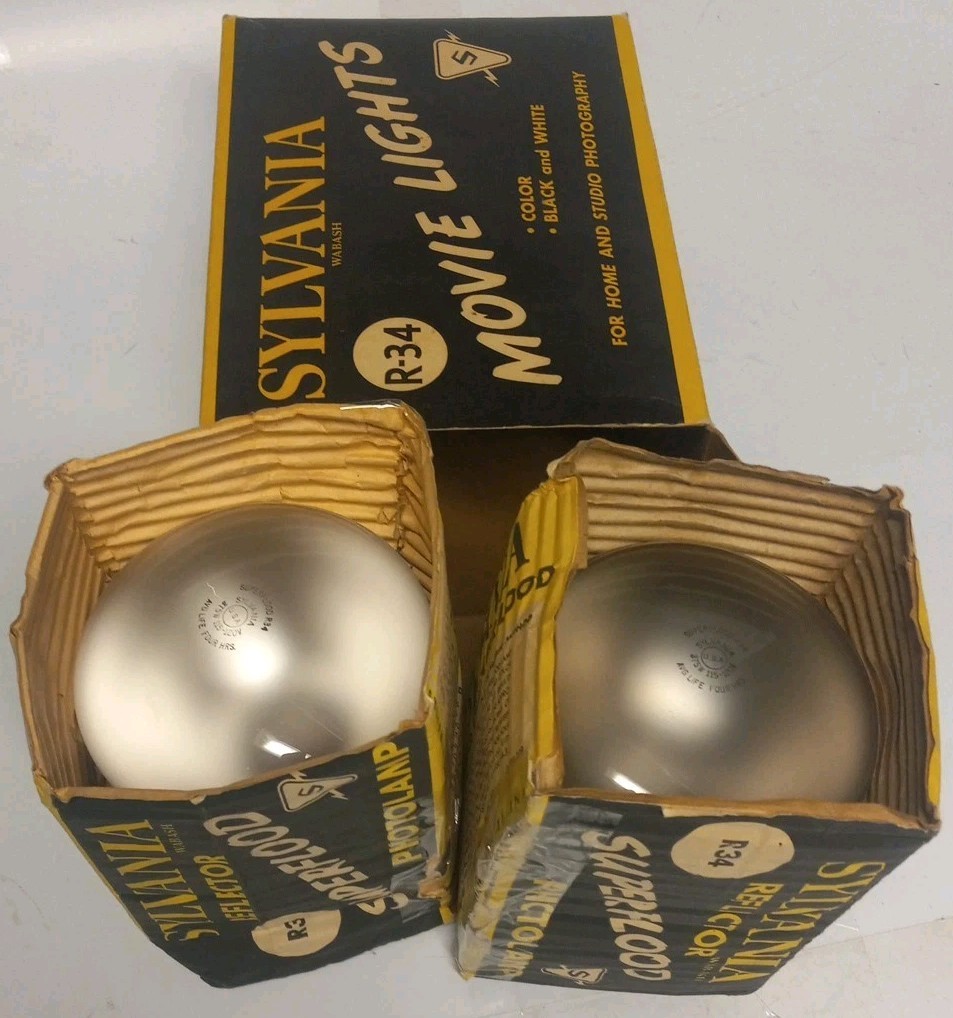 Vintage 1960’s Sylvania Wabash R34 115-120V 375 Watt Movie Light Bulbs & Boxes