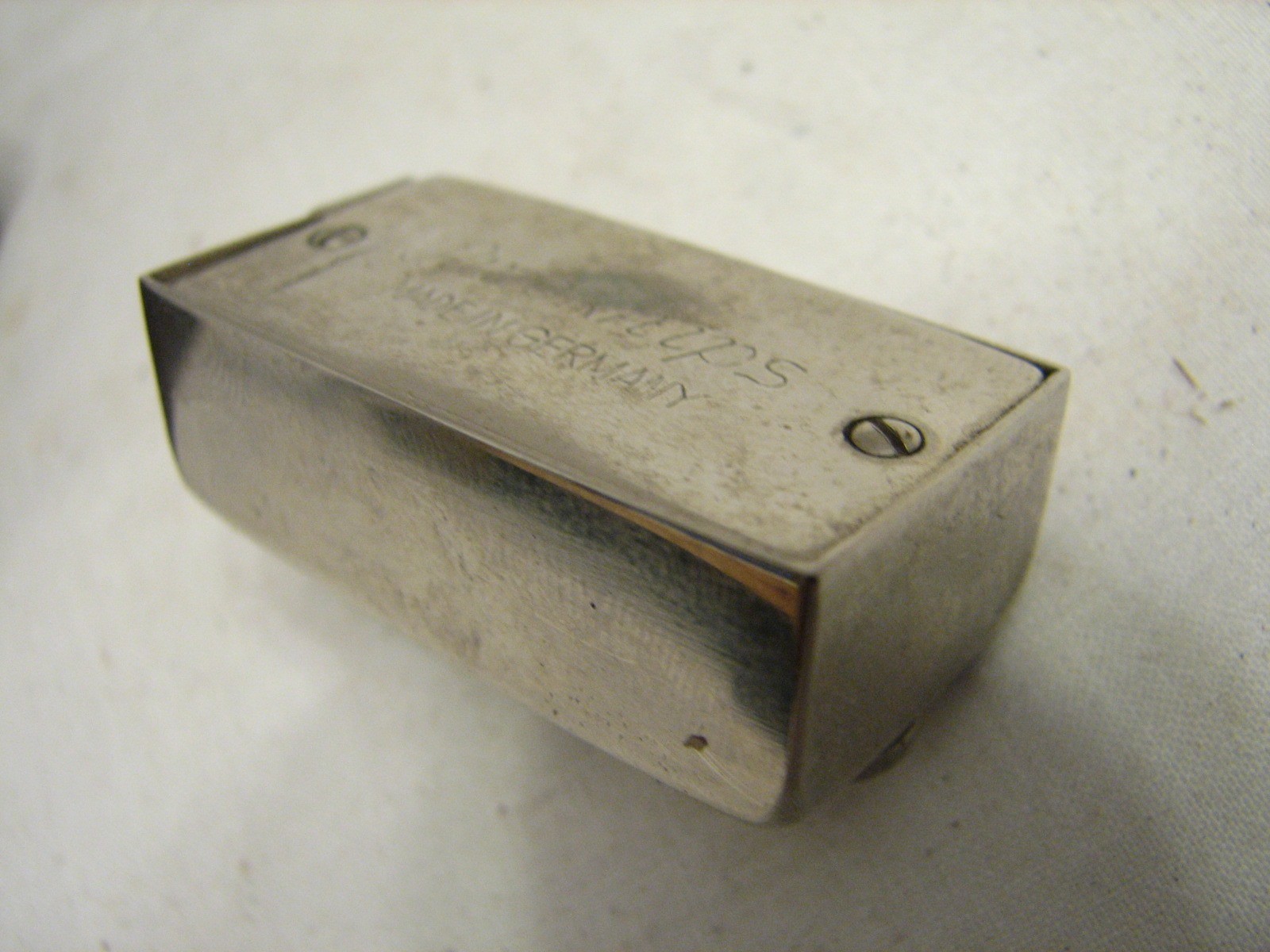 Vintage Autoknips Mechanical Camera Self Timer Shutter Button Press Release Case