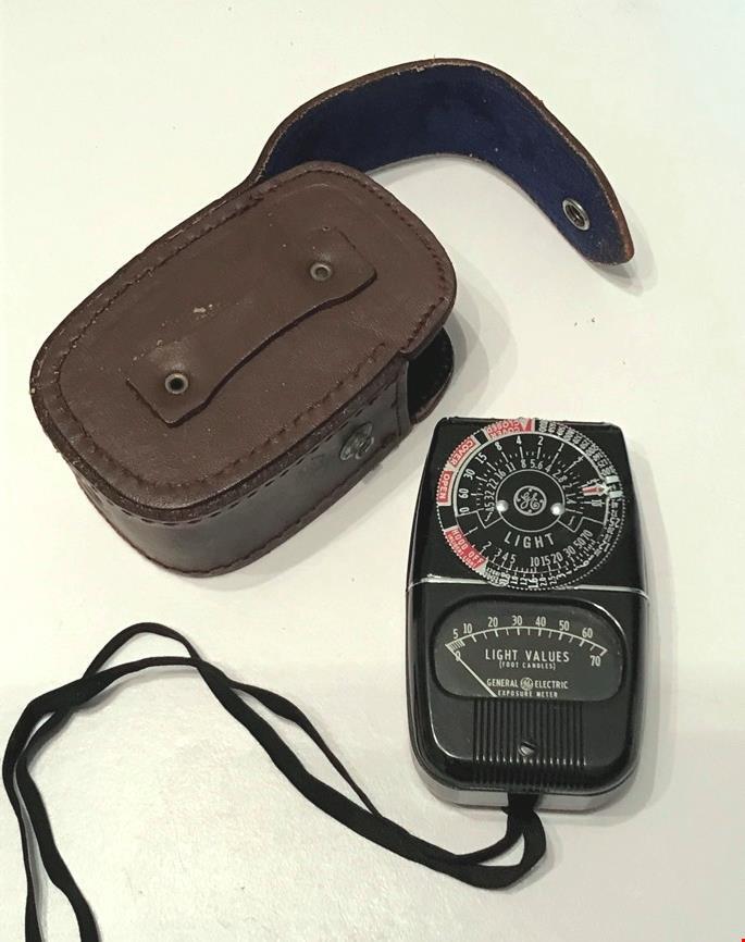 Vintage Light Meter – GE General Electric w leather case in box
