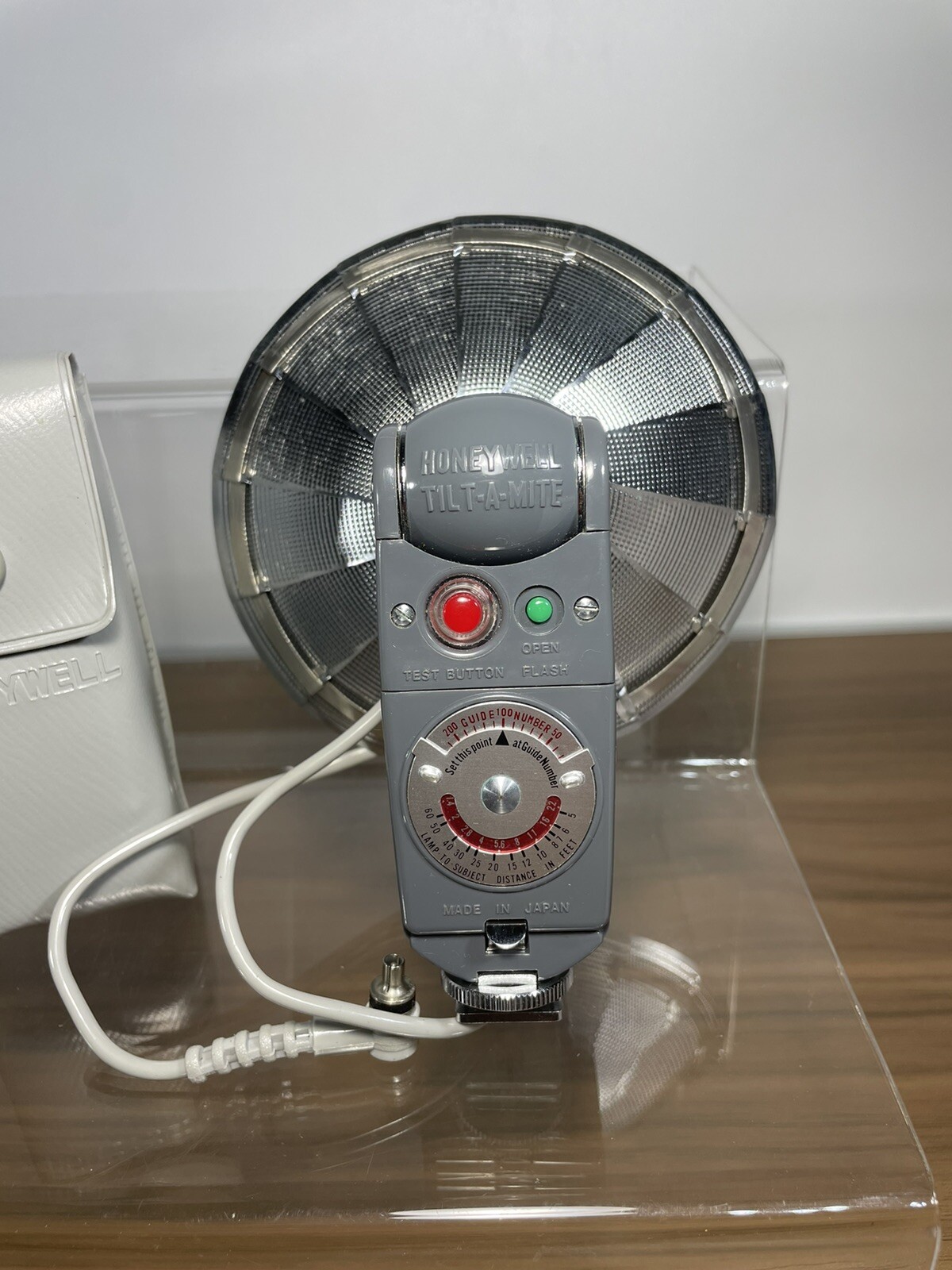 Vintage Camera Honeywell Tilt-A-Mite Flash Unit With Box