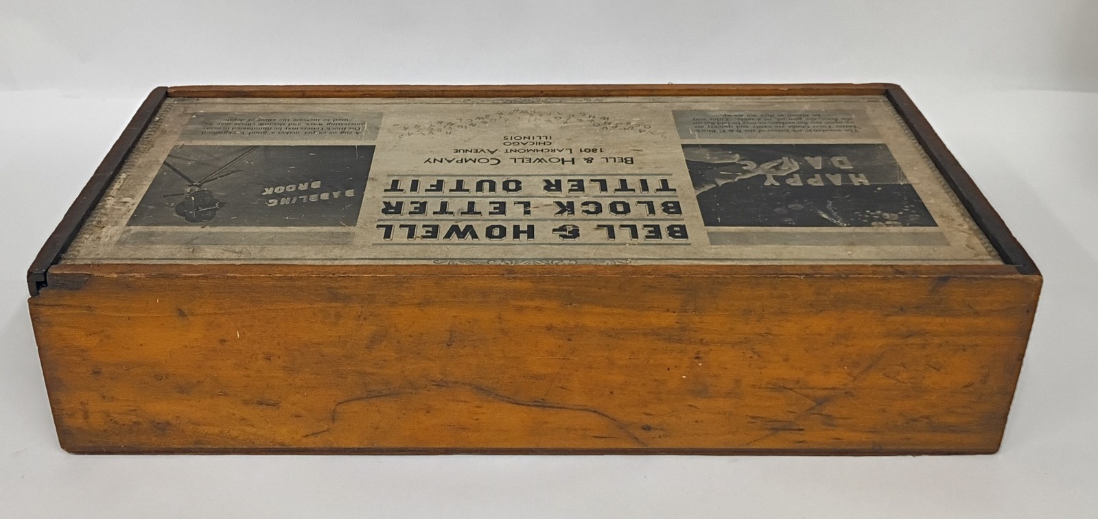 RARE 1950’S BELL & HOWELL 2.5″ WOOD BLOCK LETTER TITLER OUTFIT
