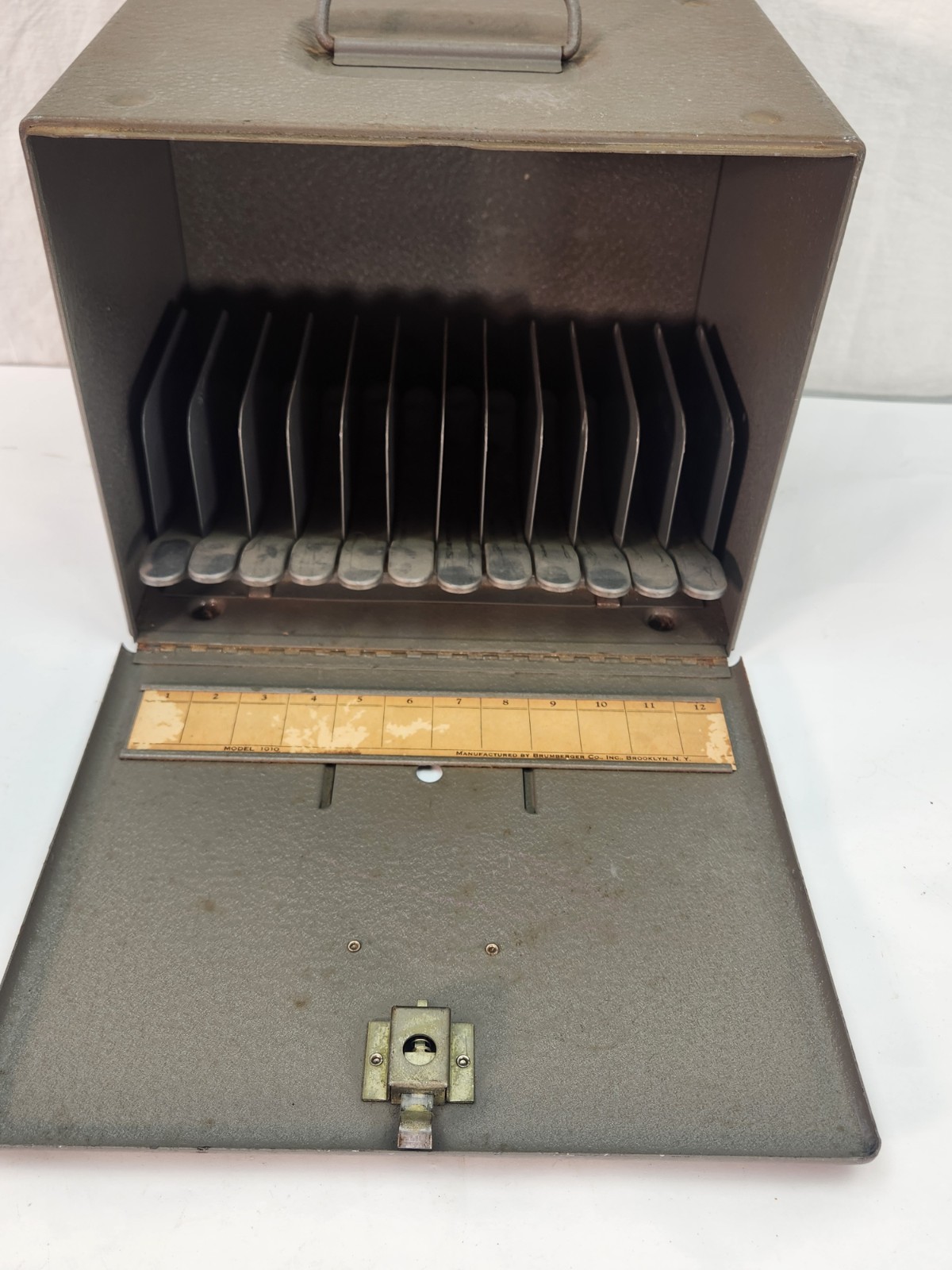 Brumberger Vtg 12 Reel 8mm Film Storage Case Metal For 8mm Movies 1950’s 60’s