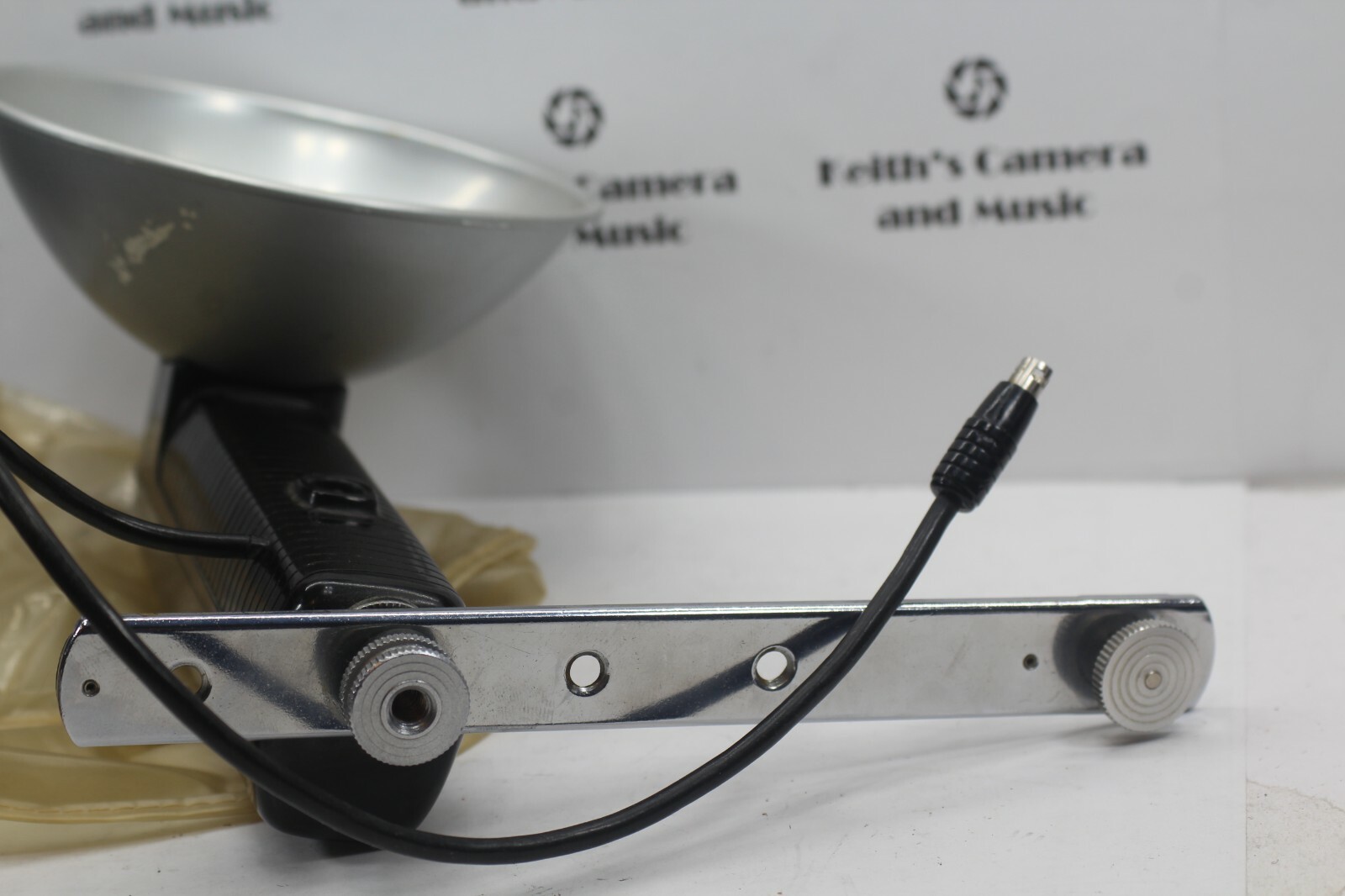Excellent Kodak Standard Flasholder Flash Holder + camera mount bar free ship!