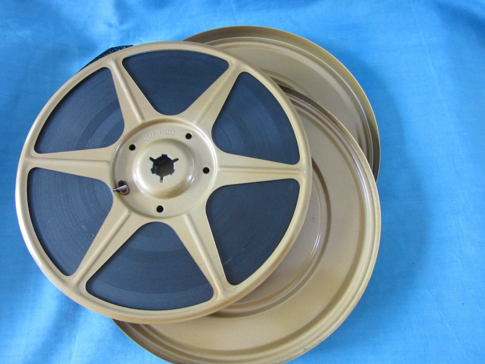 Metal Super 8mm 400ft (7in) Movie Film Reel w/Home Movie in Can — COMPCO USA